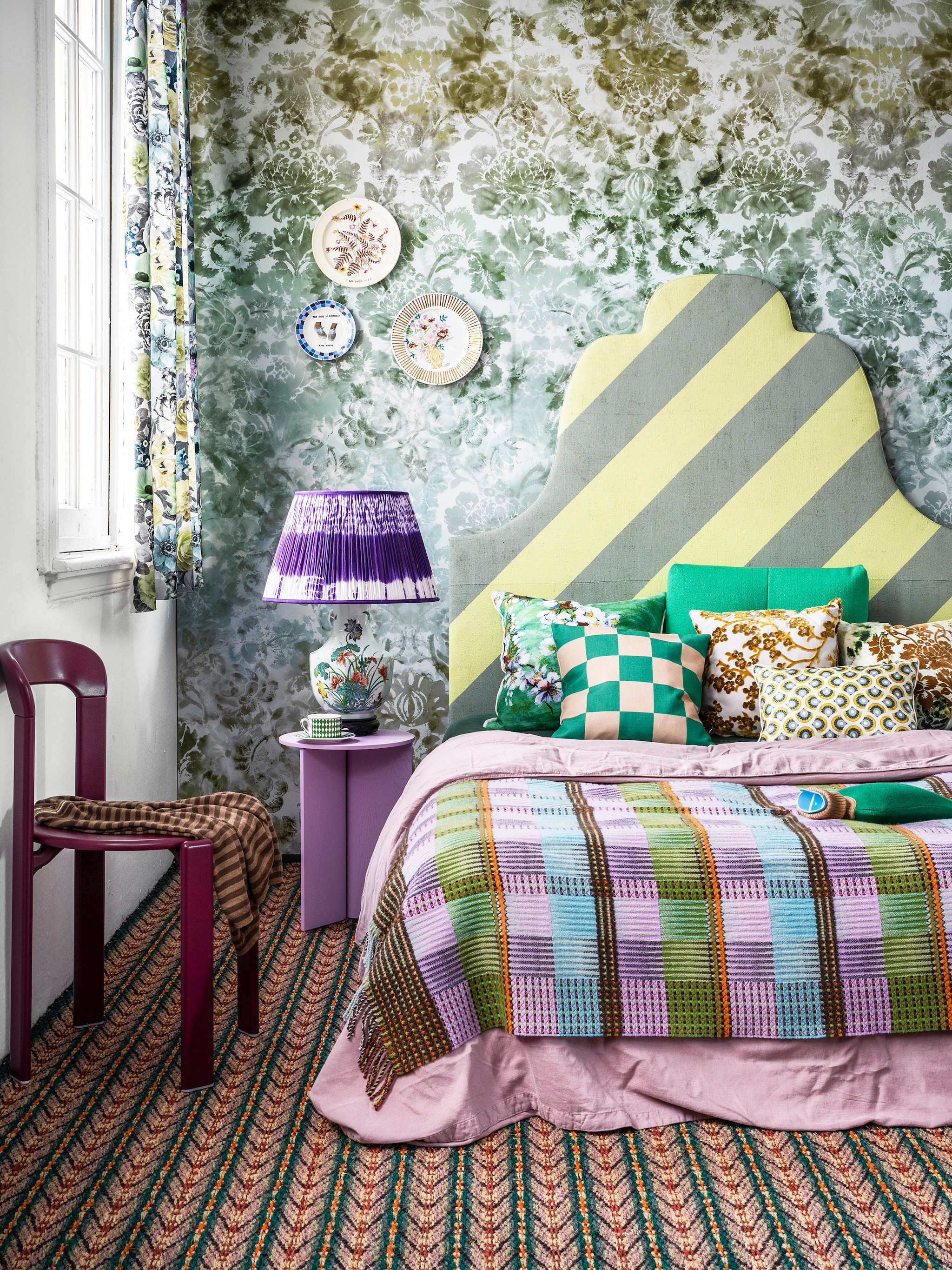 mixen en matchen rijke maximalistische slaapkamer