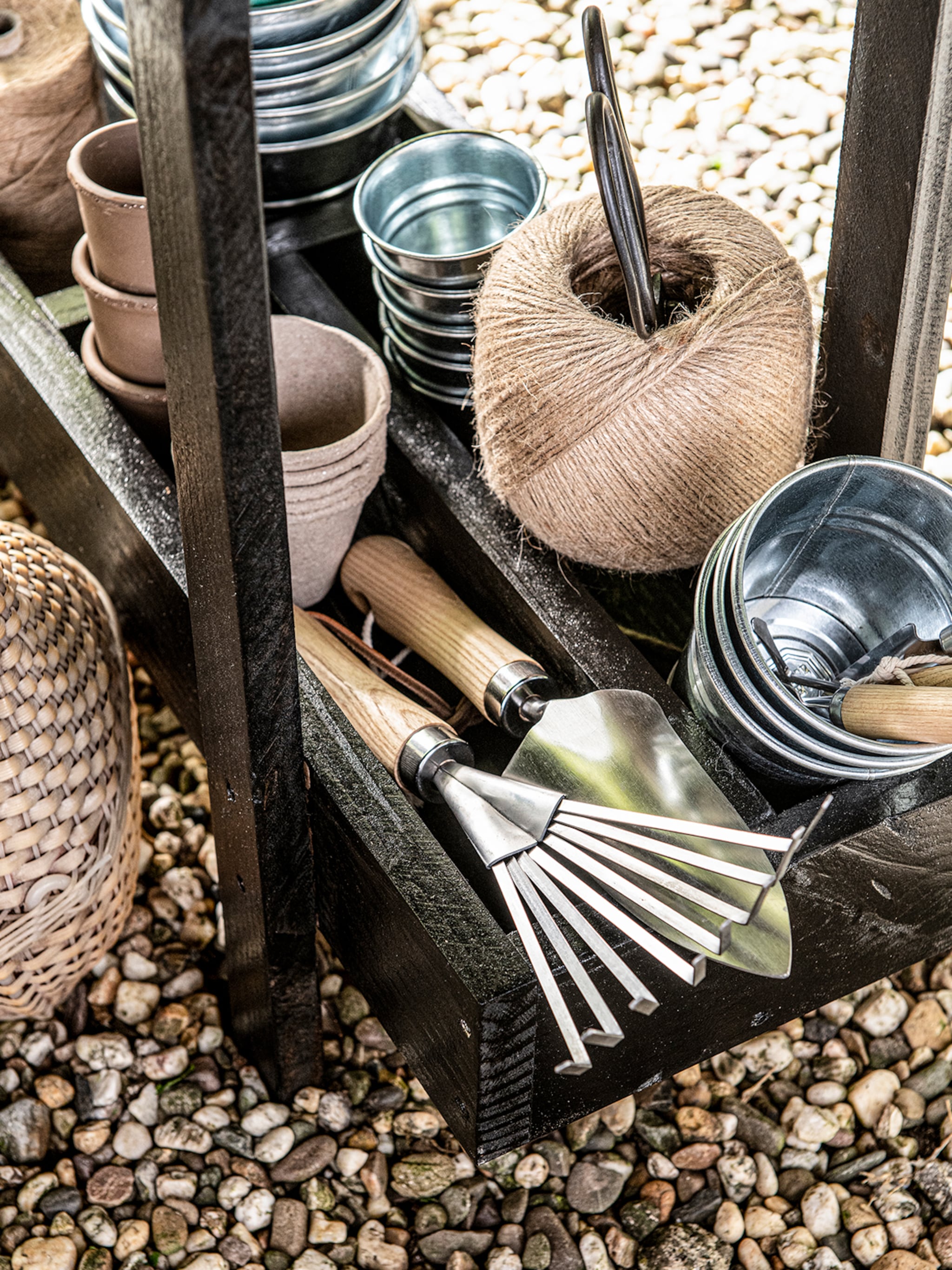 tuinkalender februari zo bereid je de tuin voor op de lente