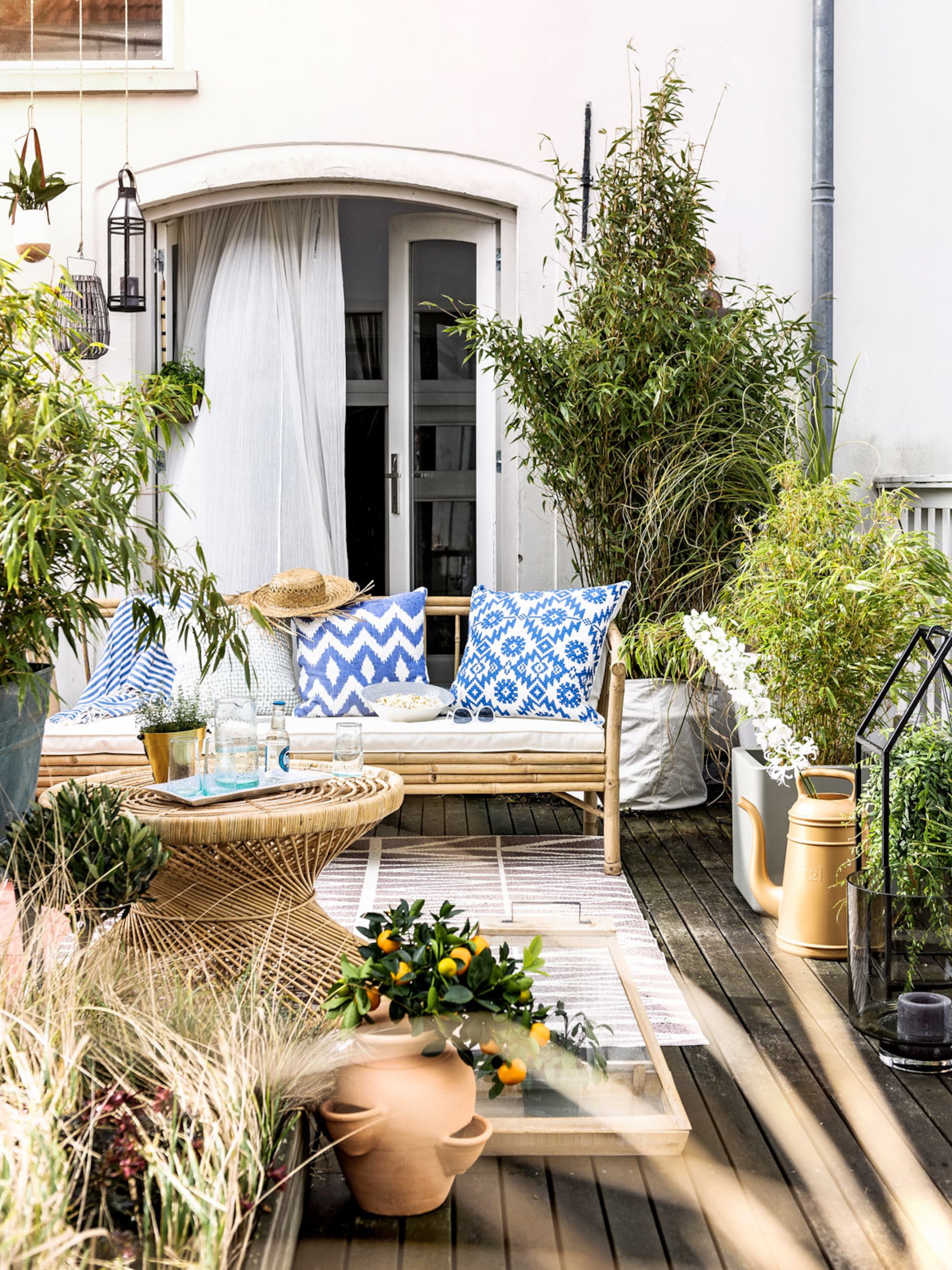 balkon inrichten met planten zo maak je er een groene oase van