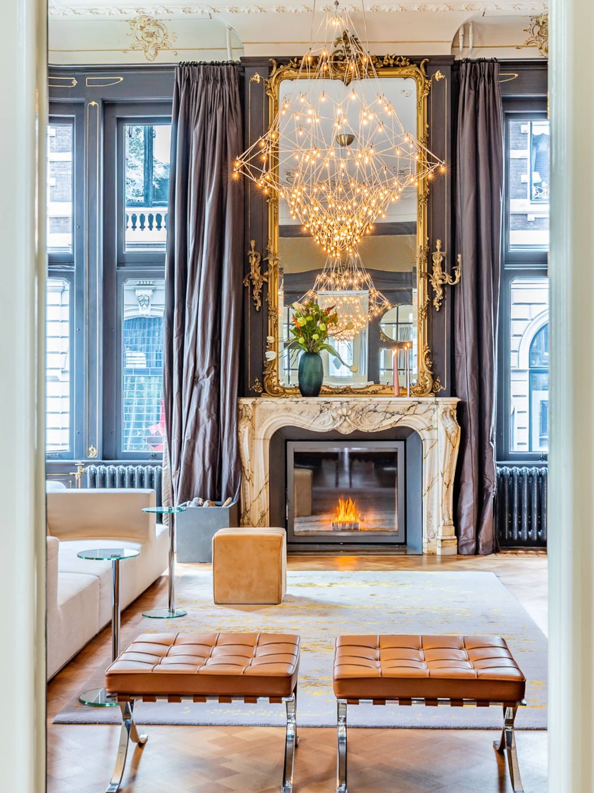 funda parel wonen in een klassiek herenhuis met originele details in dordrecht