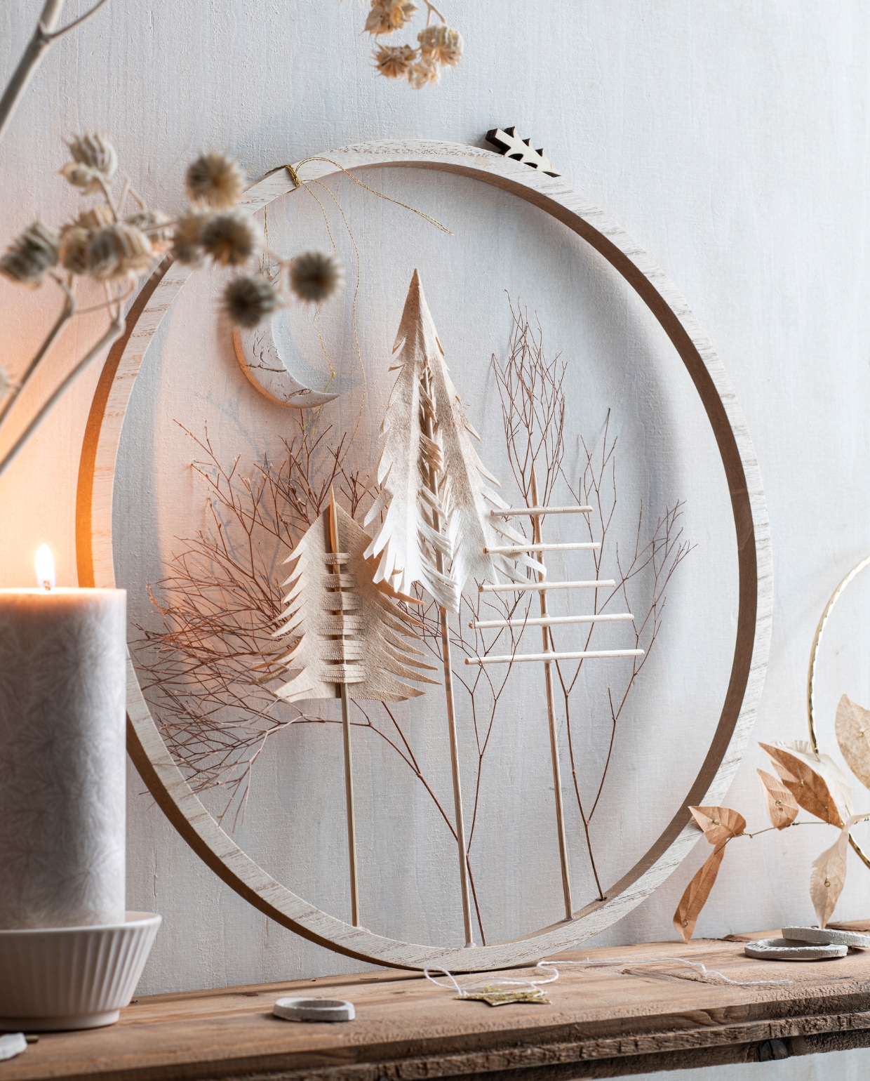 Goudkleurige metalen decoratiering € 1,38 (). Overig privébezit.