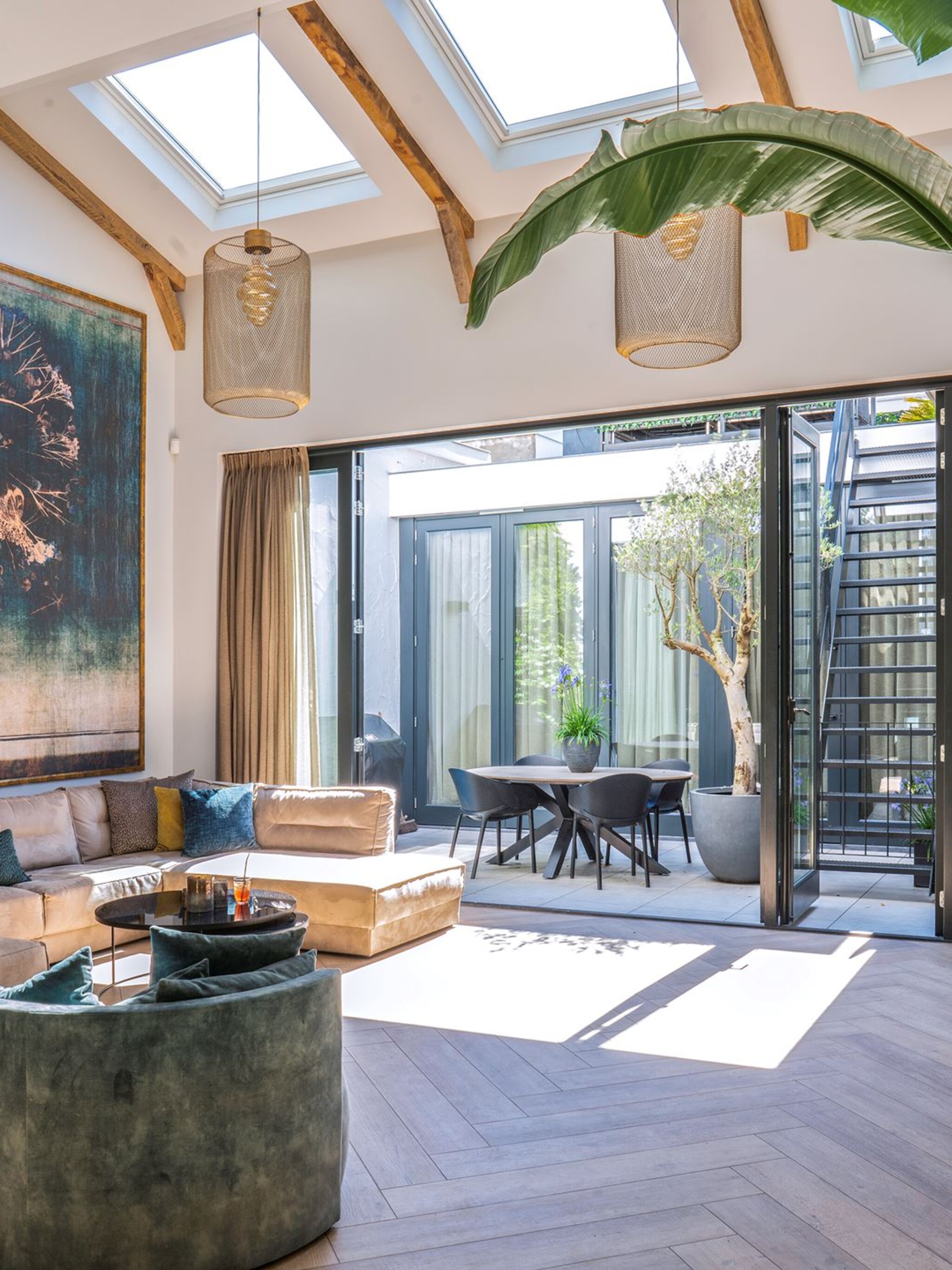 funda parel stijlvolle woning in den haag met binnentuin