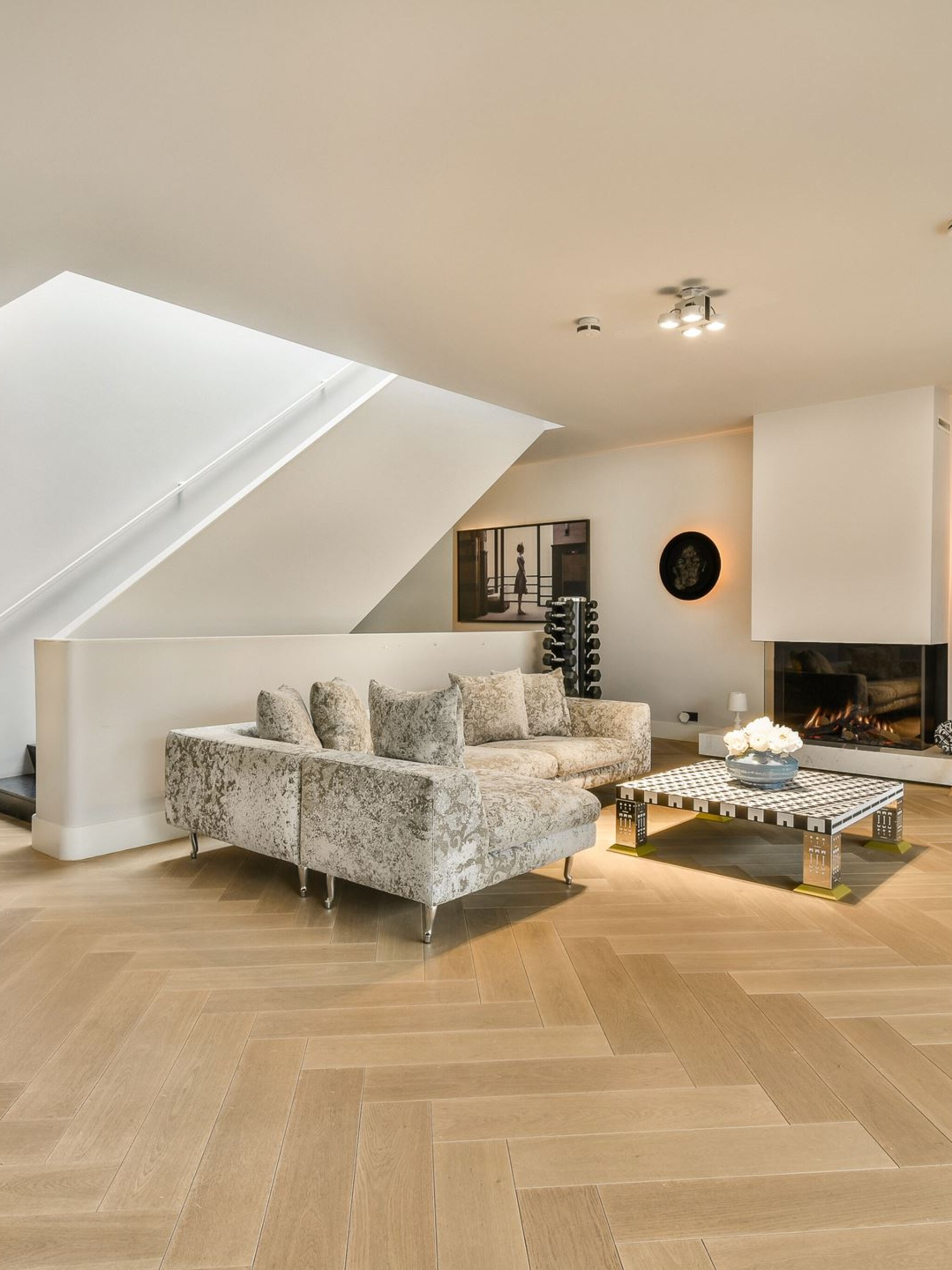 binnenkijken in de luxe stadsvilla van moooi oprichter marcel wanders