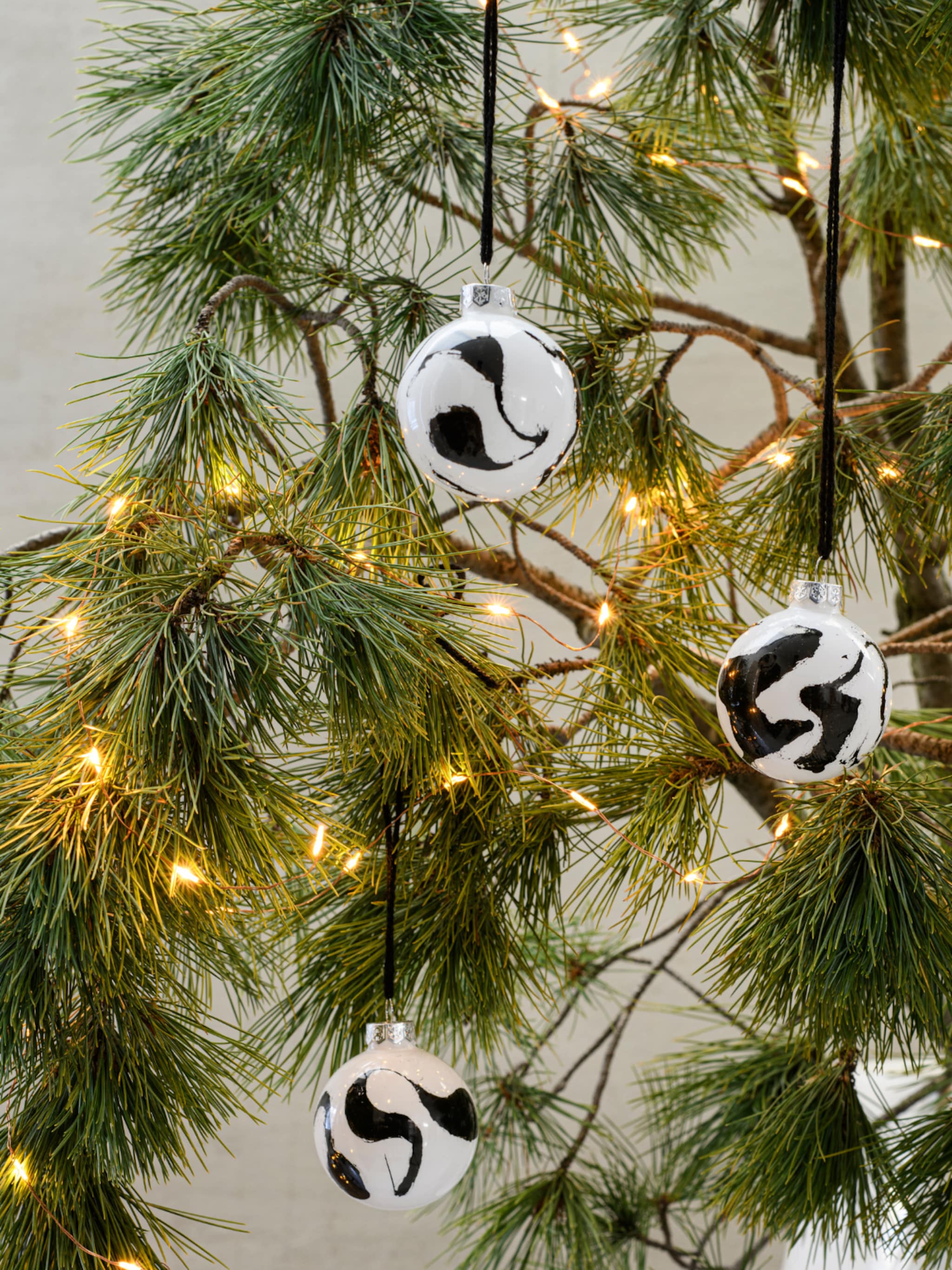 do it yourself design kerstballen voor in de boom