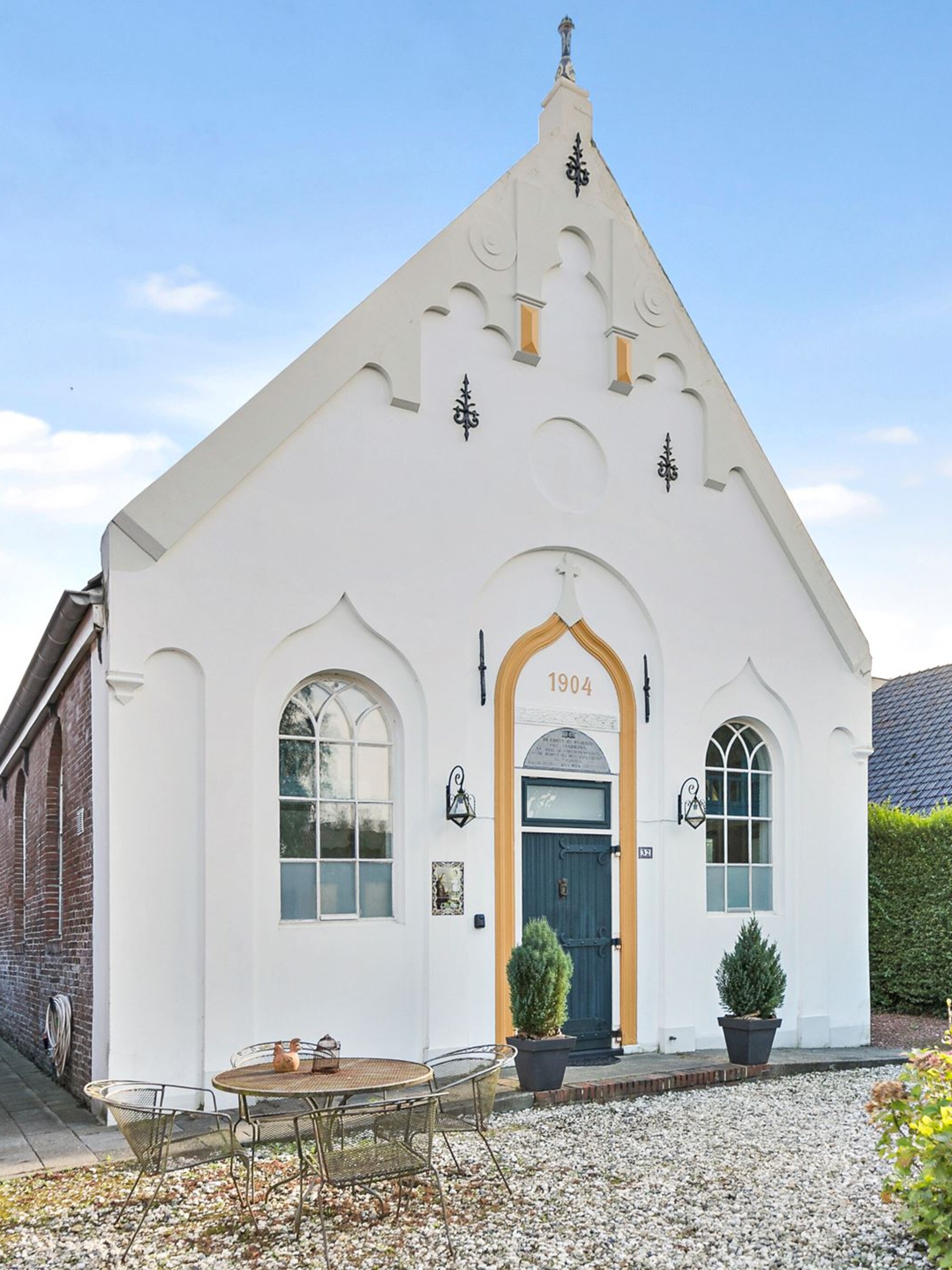 funda find monumentale woning met b en b in historisch kerkje