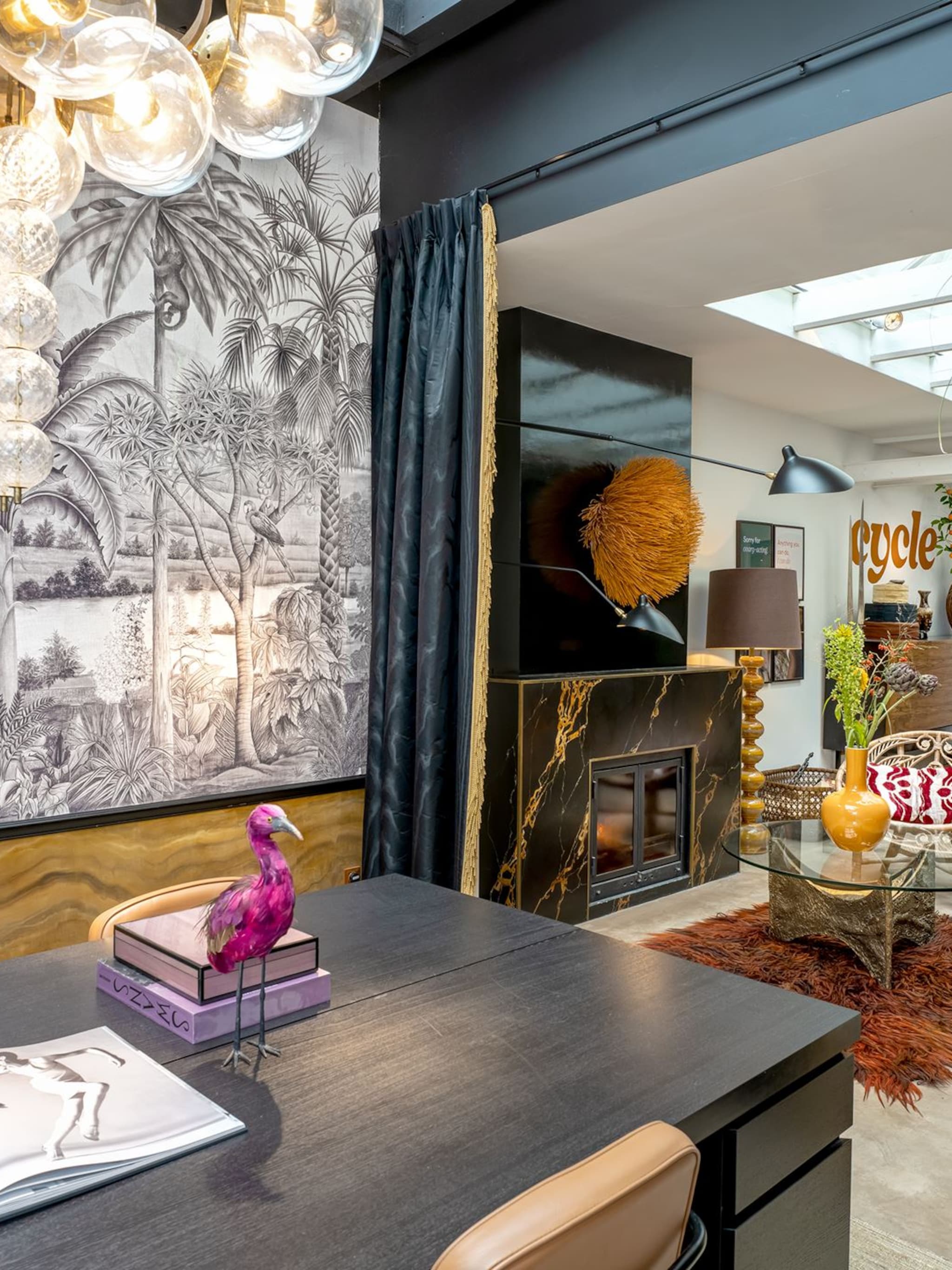 funda parel wonen aan de amsterdamse grachten in boetiekhotel stijl