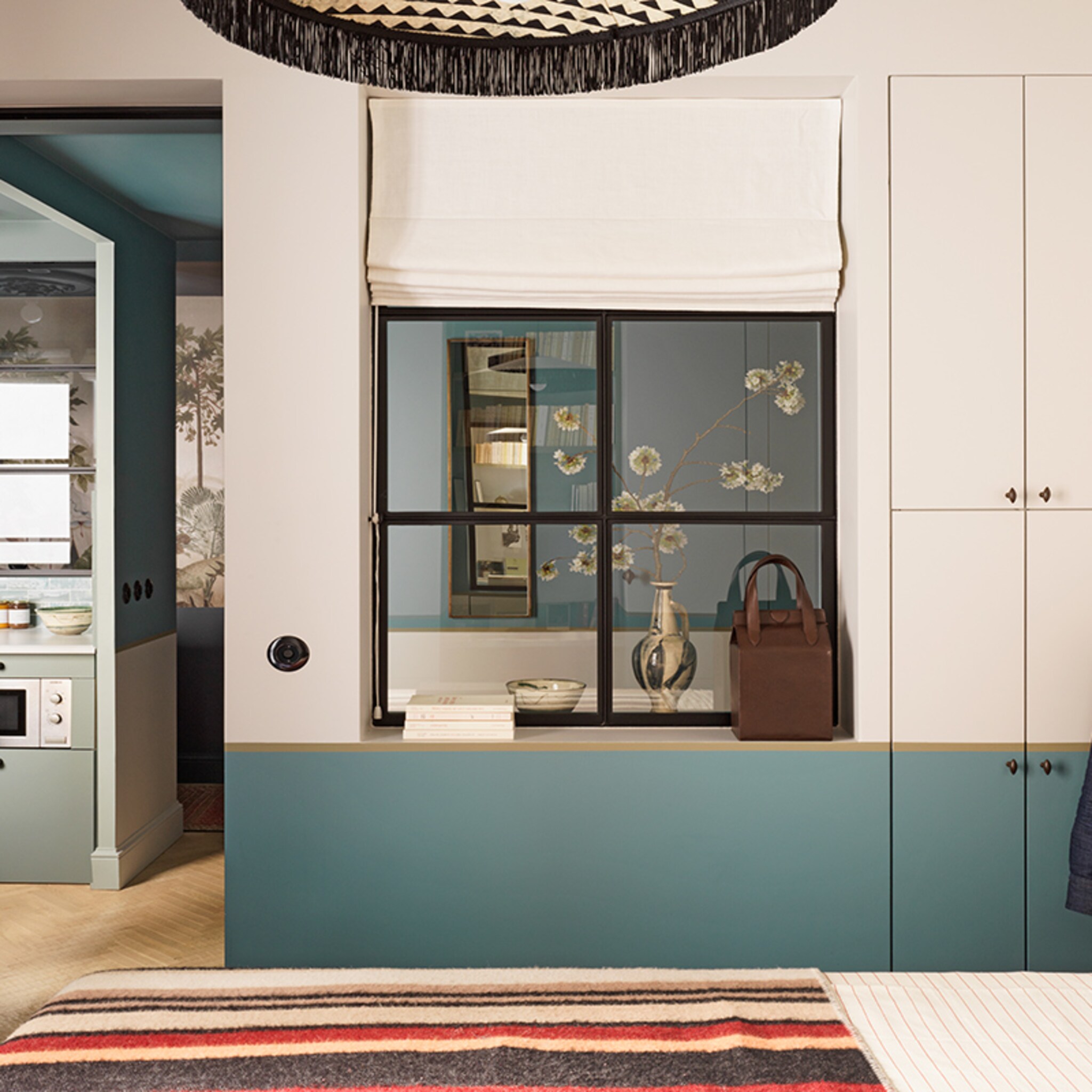 binnenkijken in een mini appartement in hartje parijs