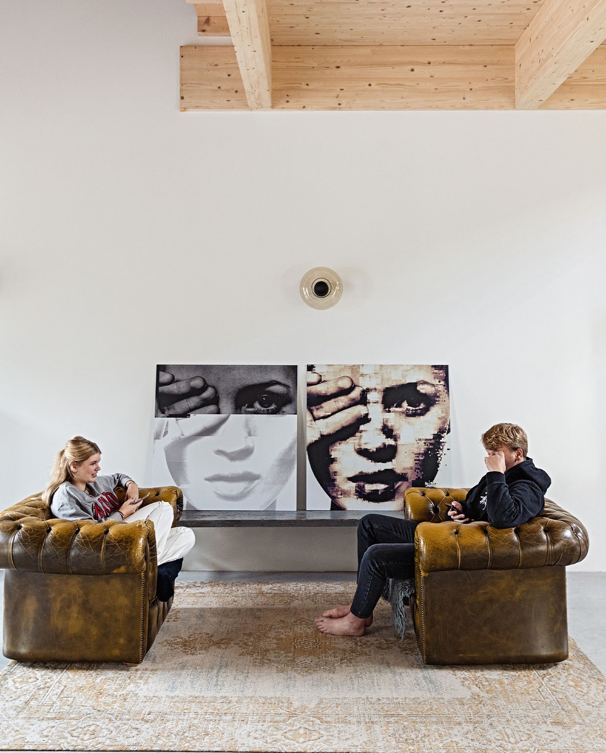 Chesterfields Marktplaats, foto’s Kate Moss verjaardagscadeau, vergelijkbare lampen Karwei.