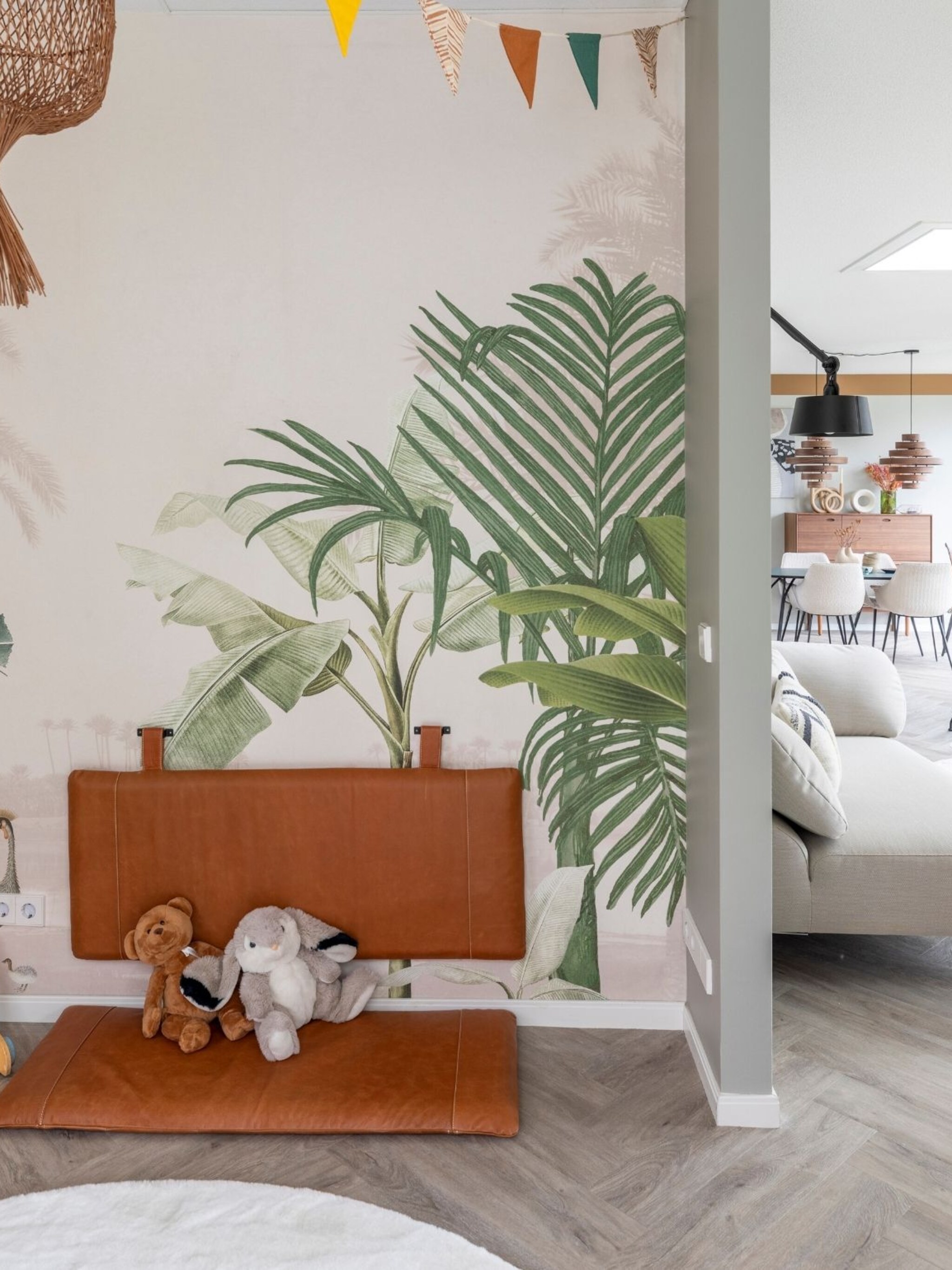 in een uniek jasje muurschildering voor de kinderkamer