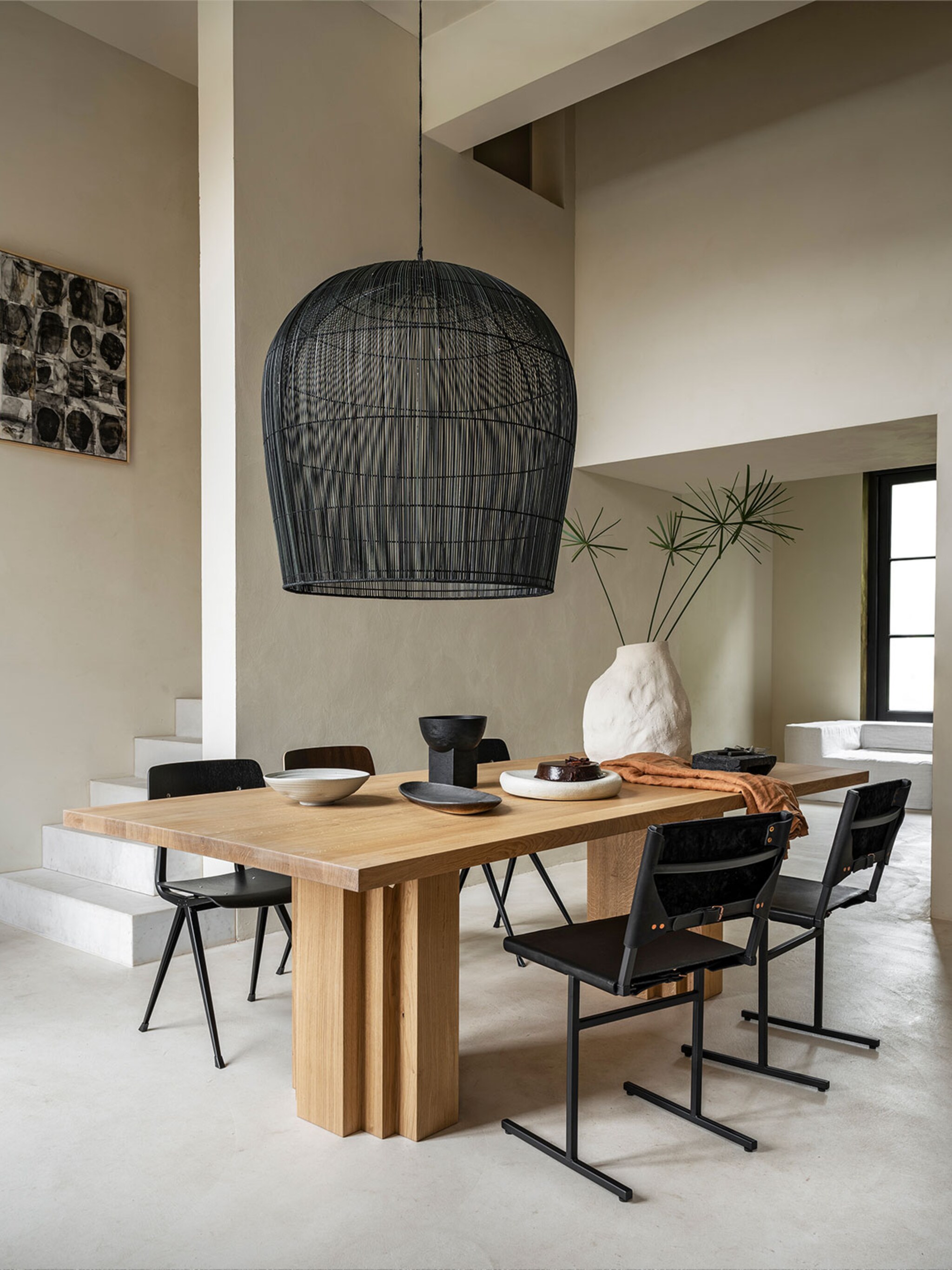 zo gaat je eikenhouten tafel het langst mee