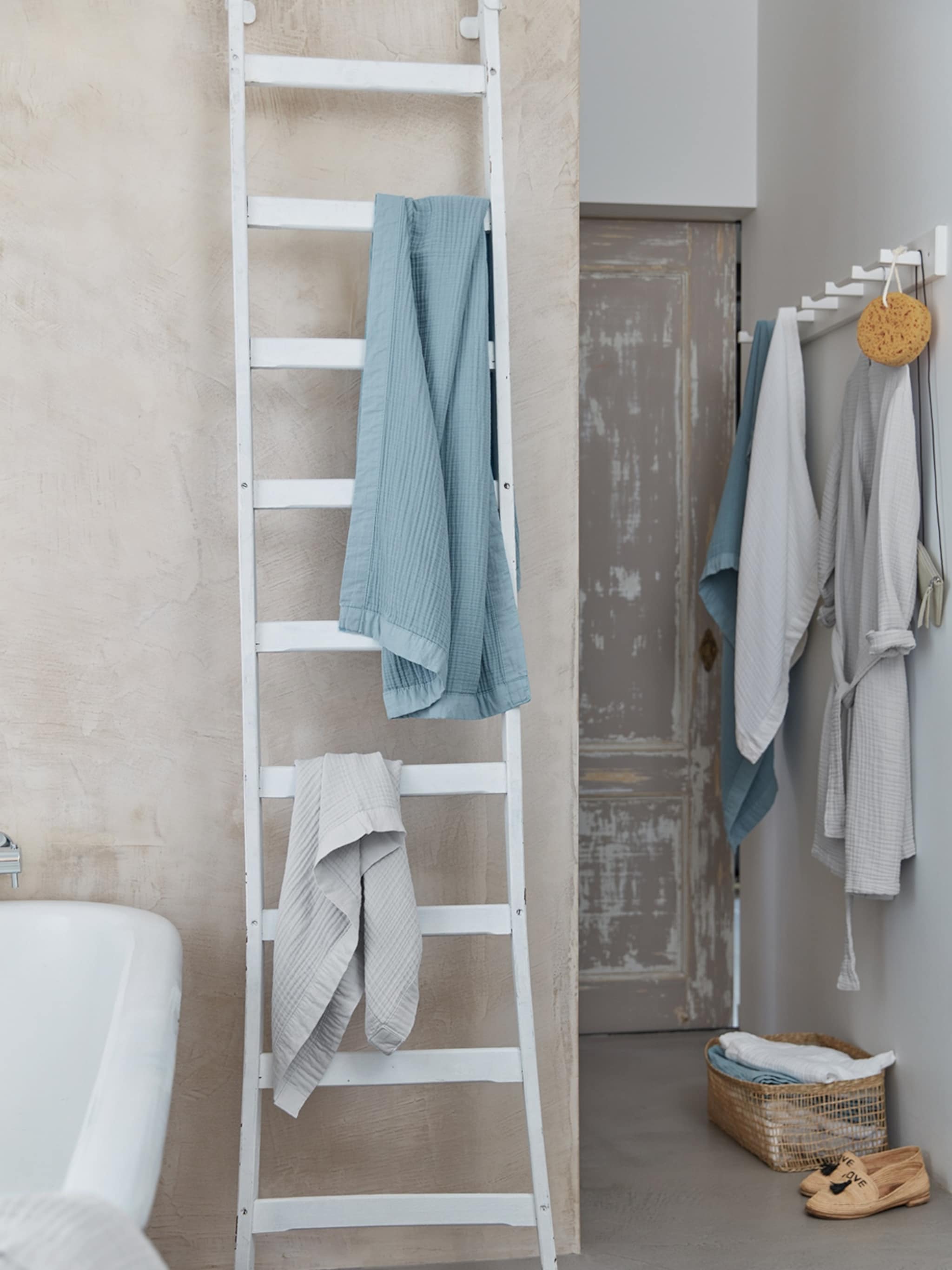 simpele manieren voor meer kleur in de badkamer