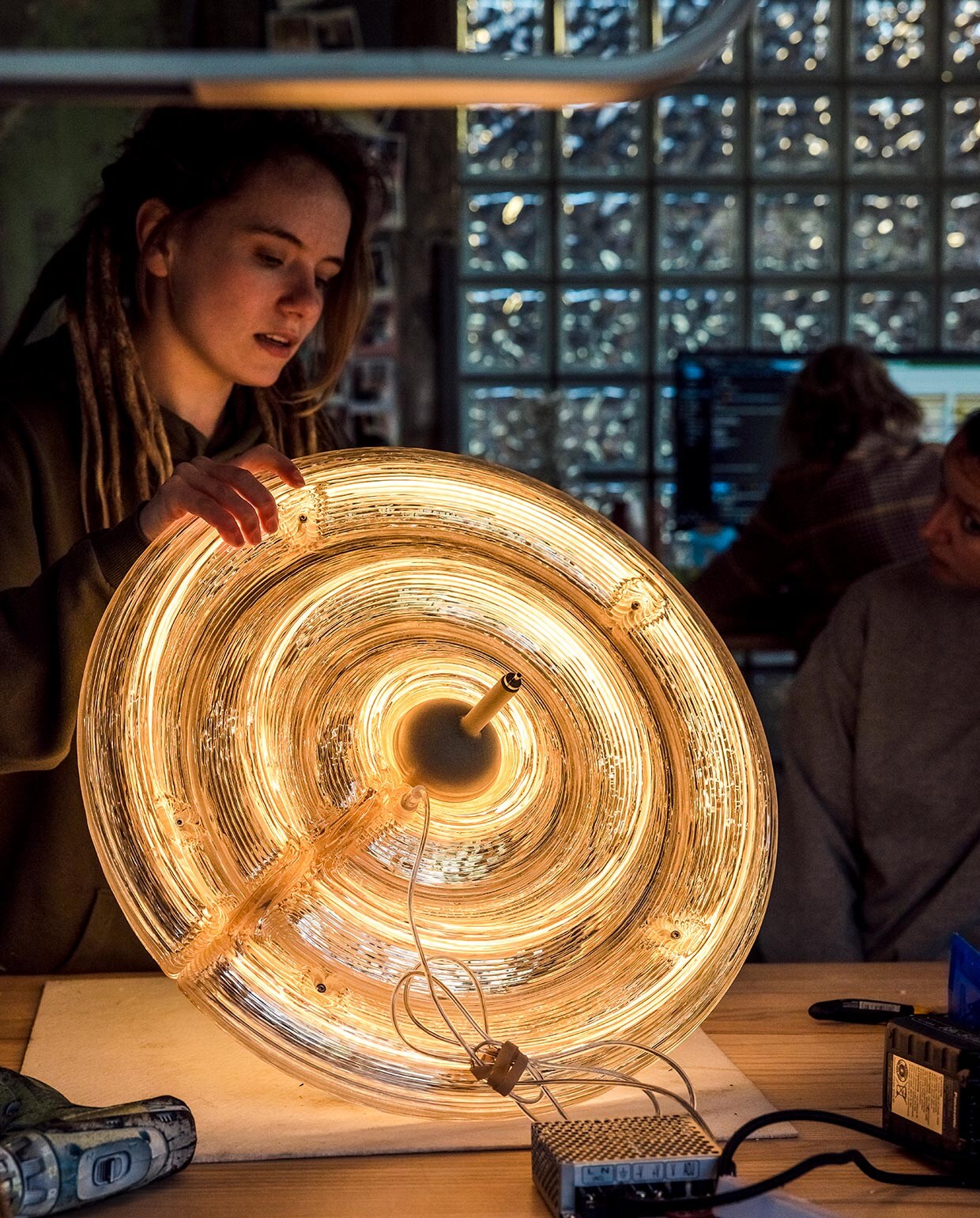 Opgeblazen Bloown lampen van Dirk van der Kooij