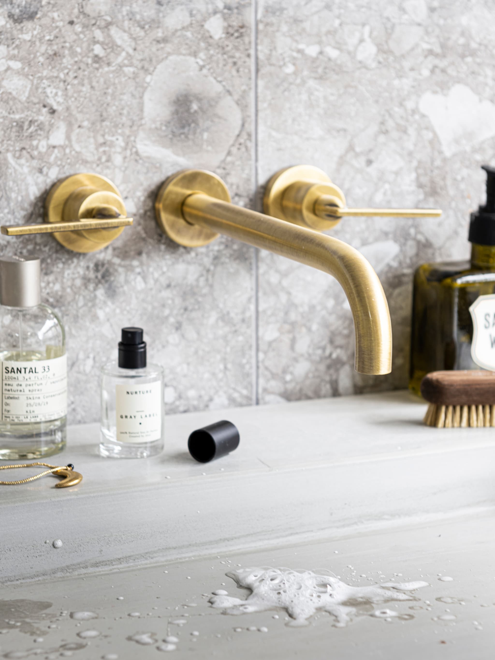 gouden tips tegen kalk in de badkamer ook de meest hardnekkige