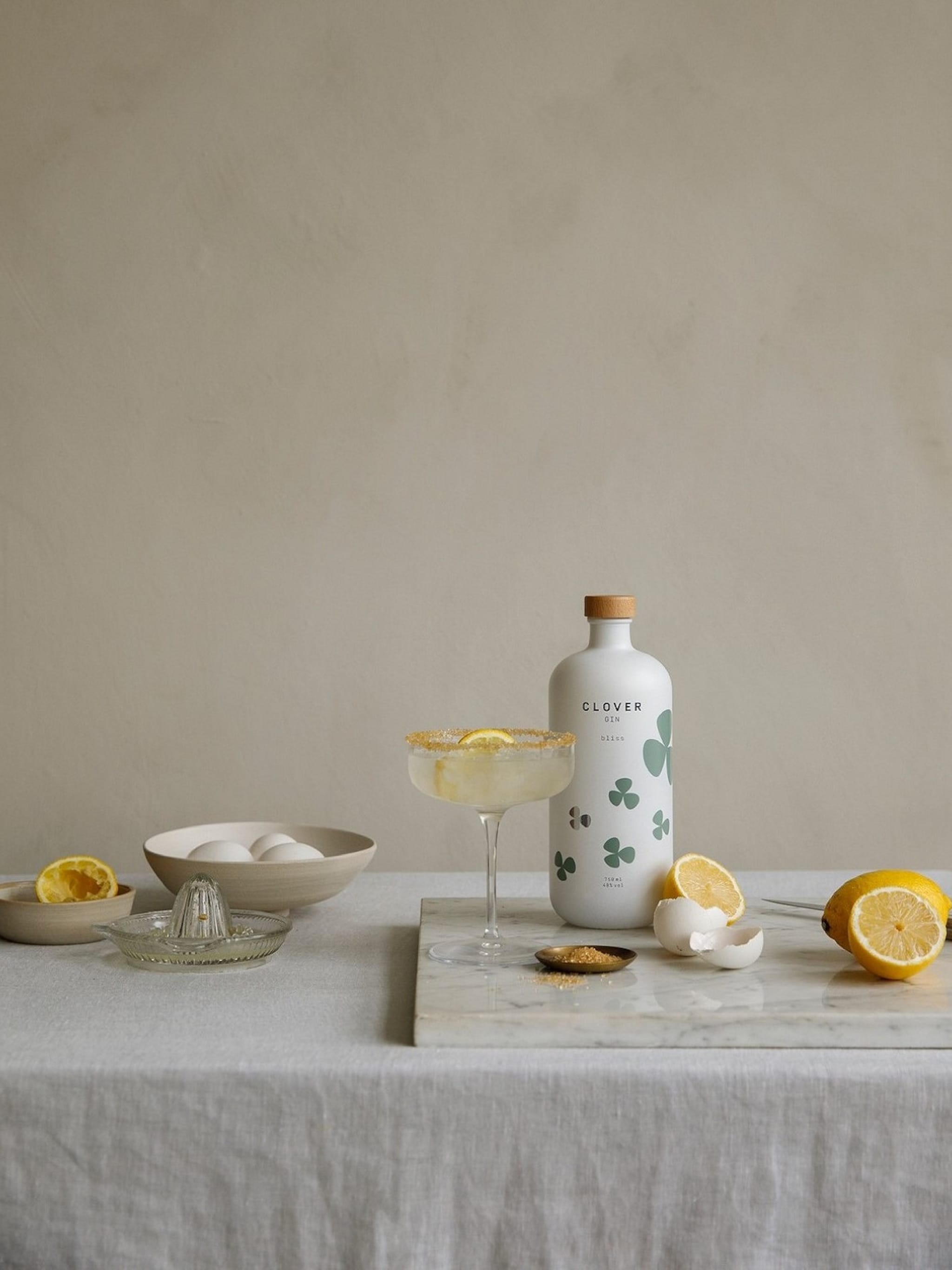 win een stijlvolle fles clover gin