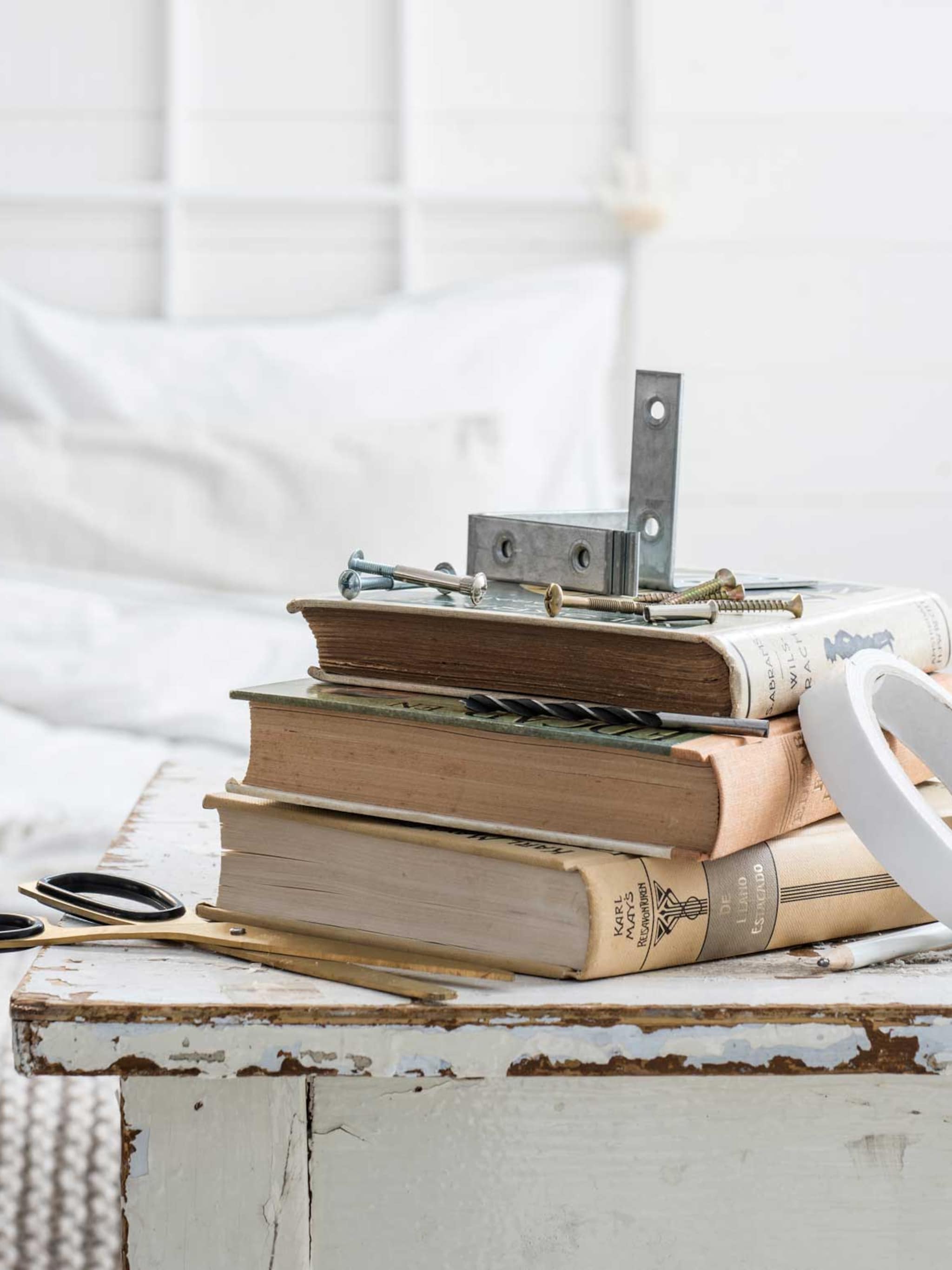diy zwevende boekenplank