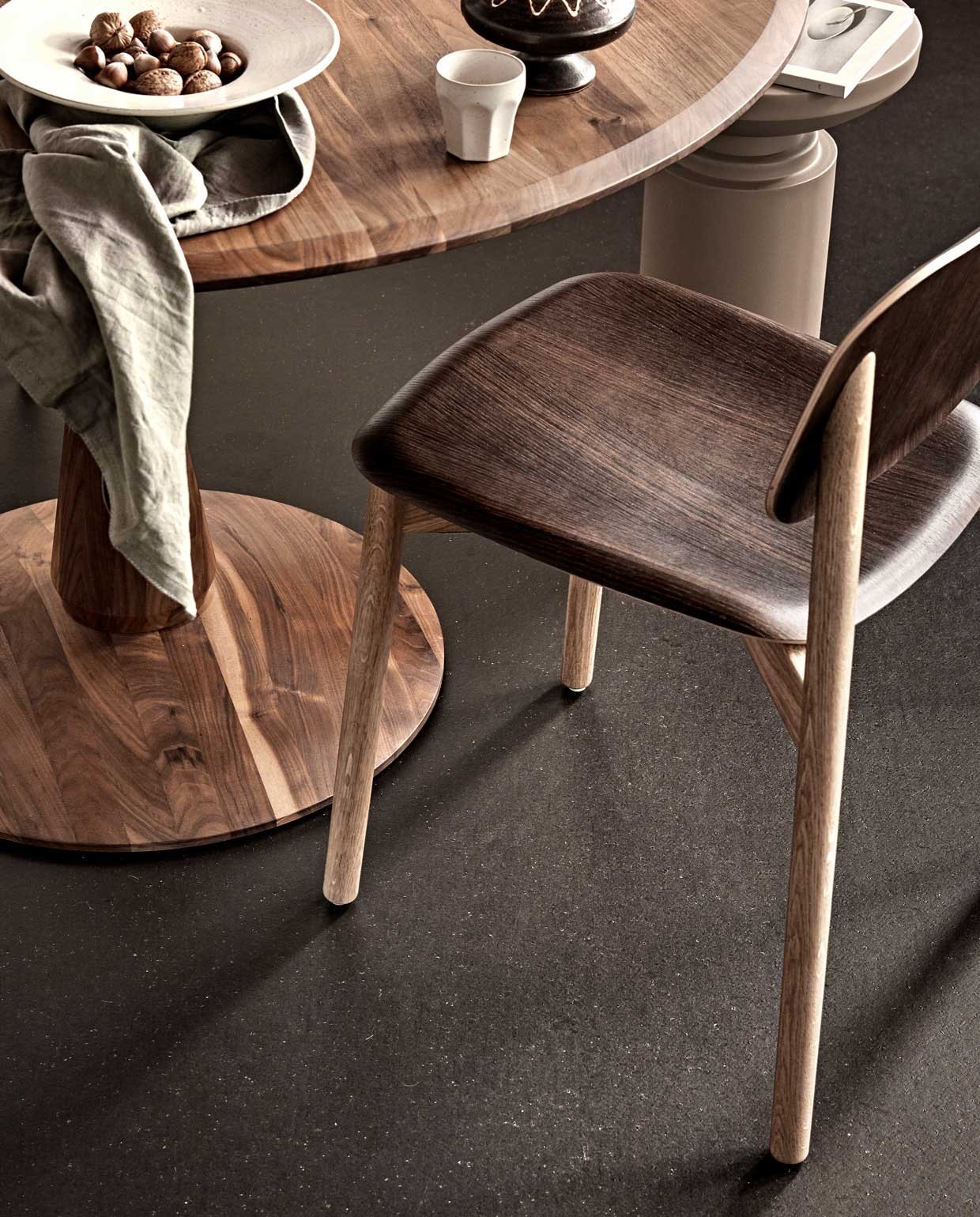 Marmoleum vloer kleur VTW01 Basalt, per m² € 43,95 (excl. installatie).