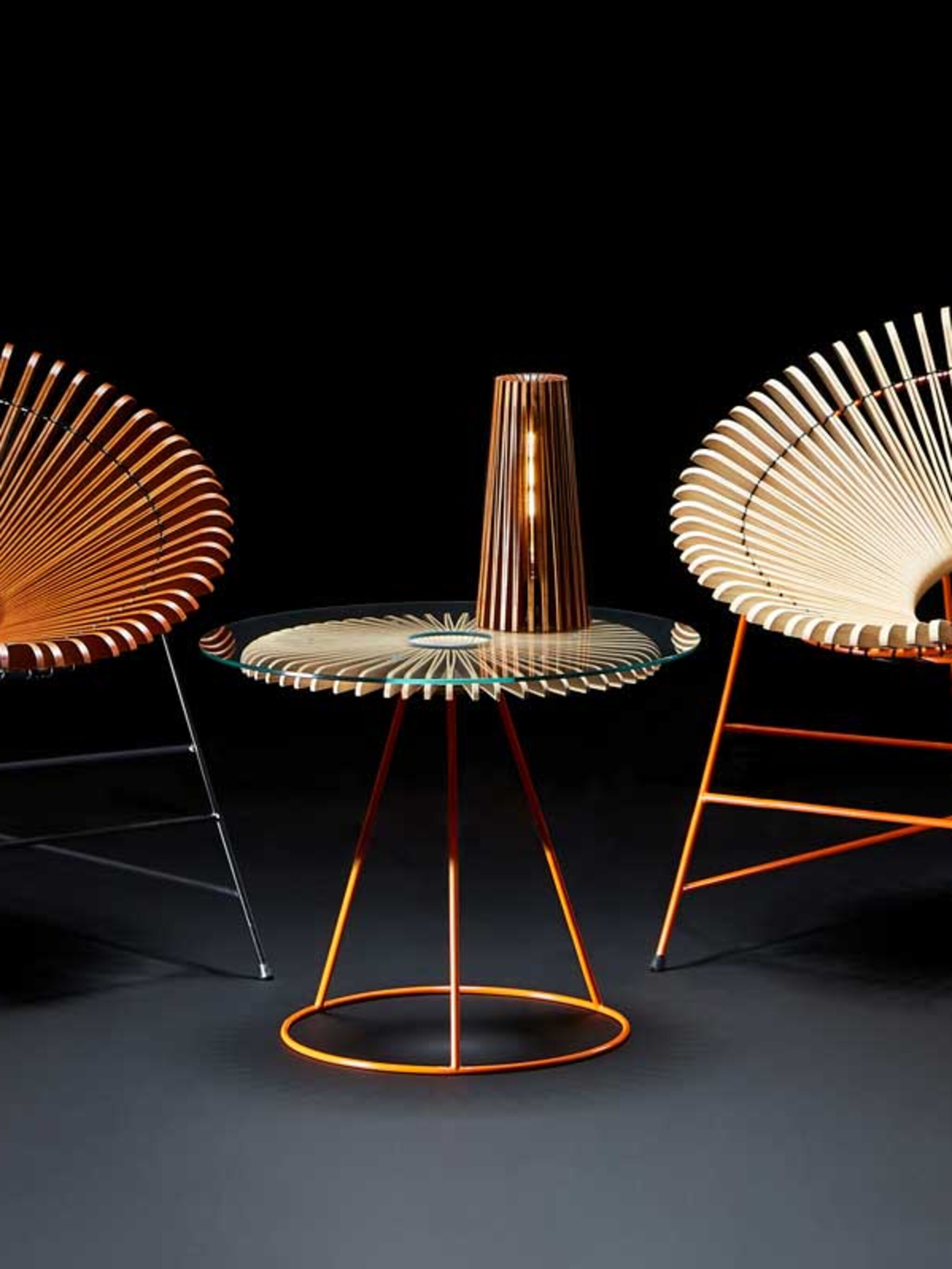 designer spotlight huw evans en zijn flexibele houten meubels