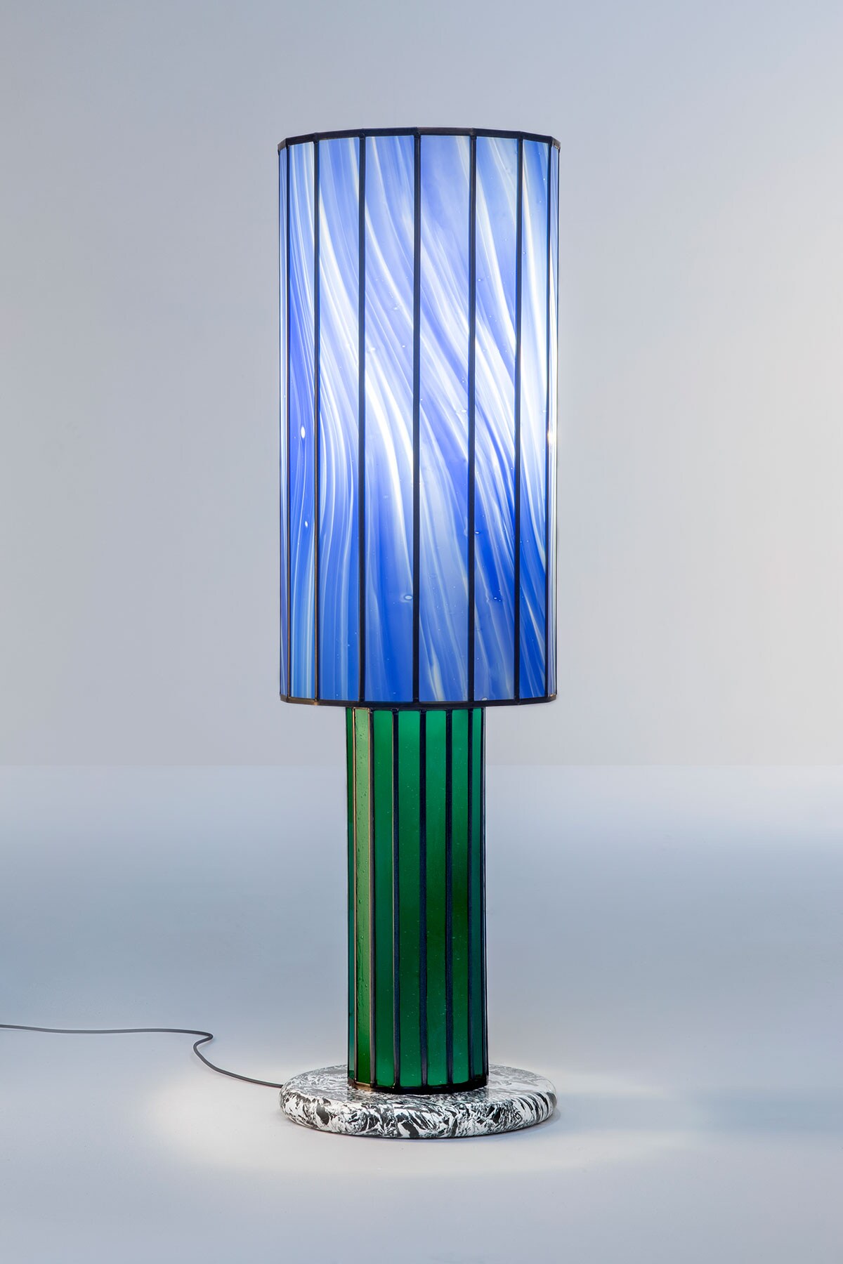 Desginlamp met glas-in-lood van ontwerper Maarten De Ceulaer
