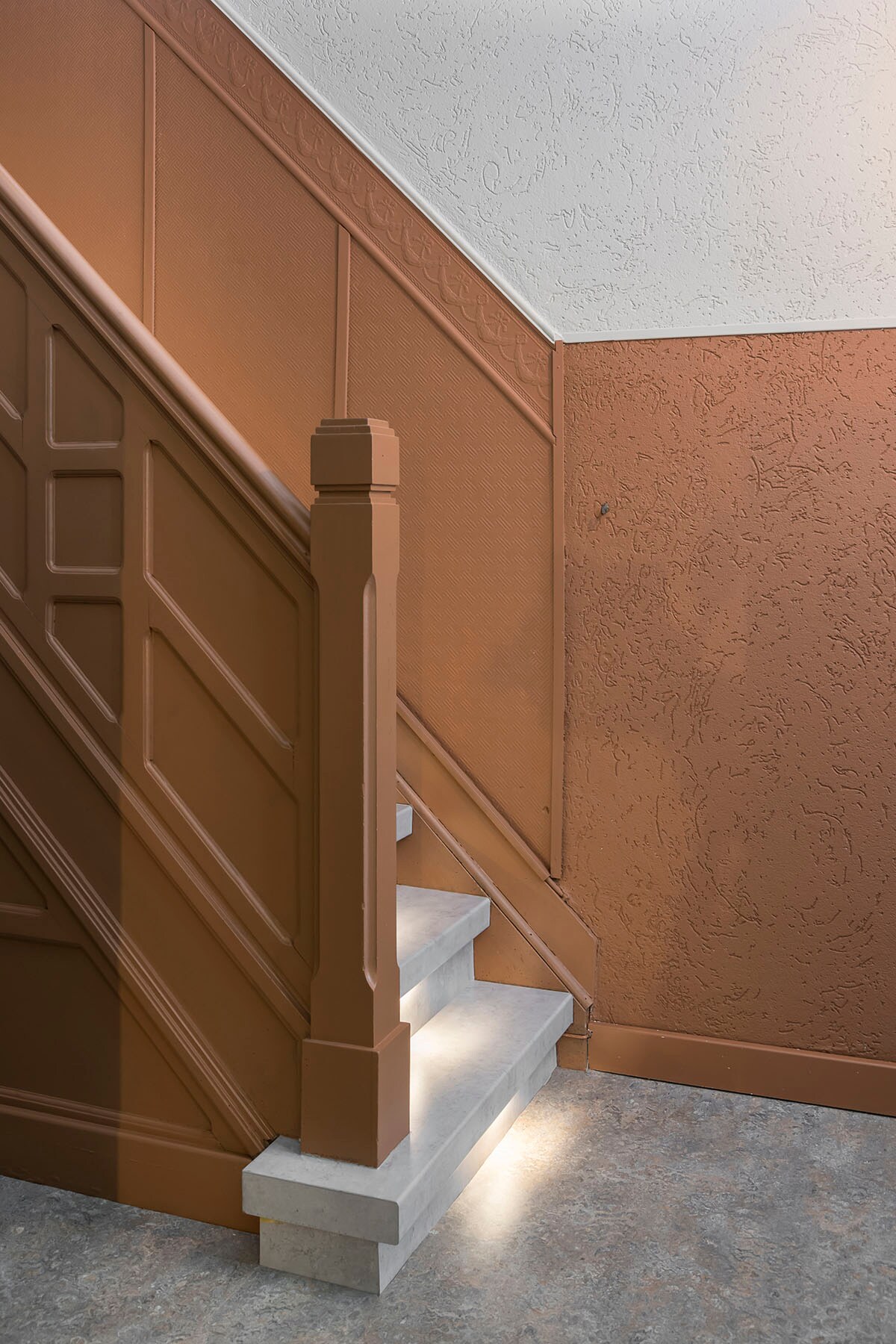 Trap – Cloudy Cement – ledverlichting in treden (.