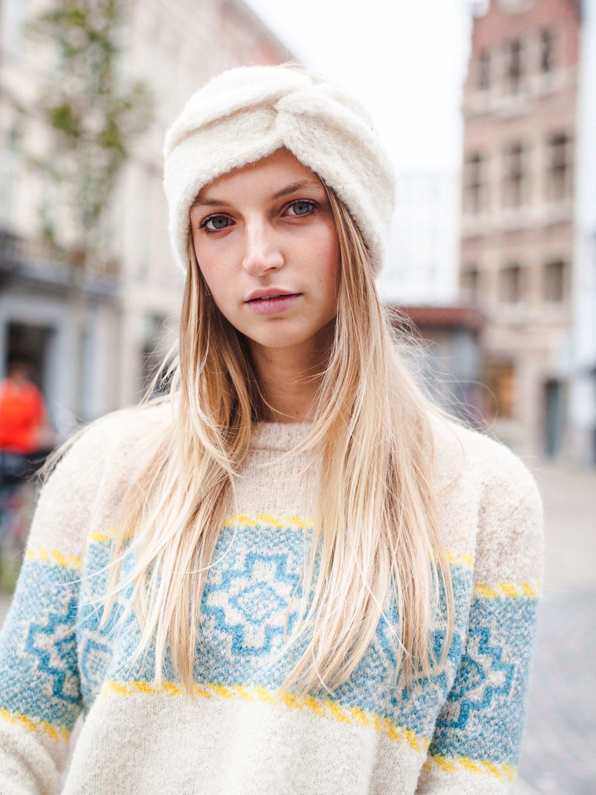 zachtroze twist headband van ln knits schrijf je in en win