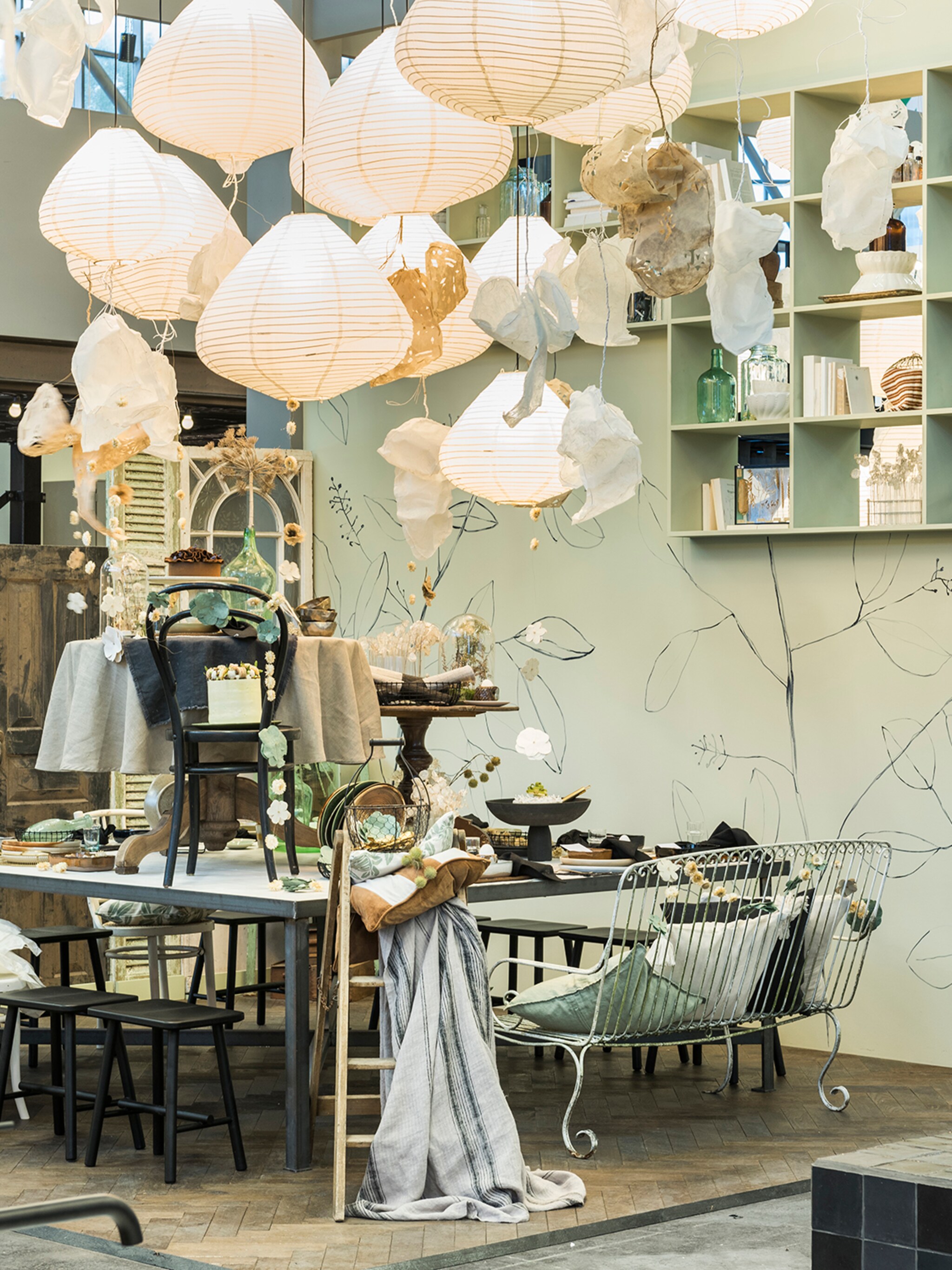 deze producten vind je in de eetkamer van ons vtwonen huis