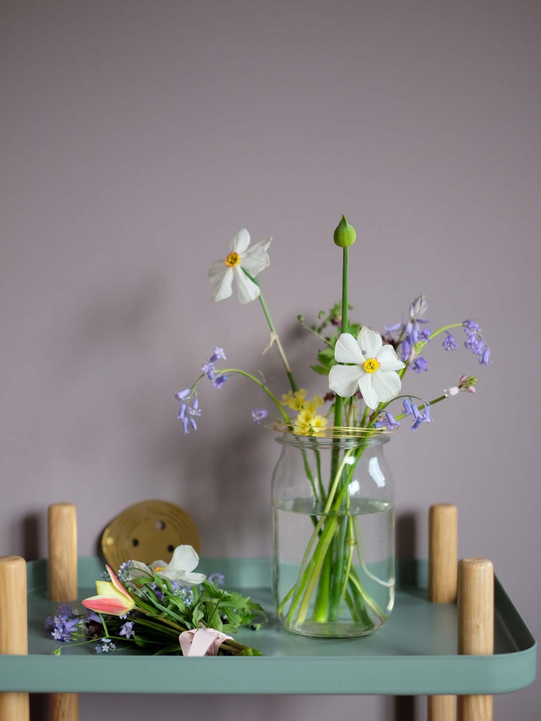 kunstwerk in een vaas met flower constellations