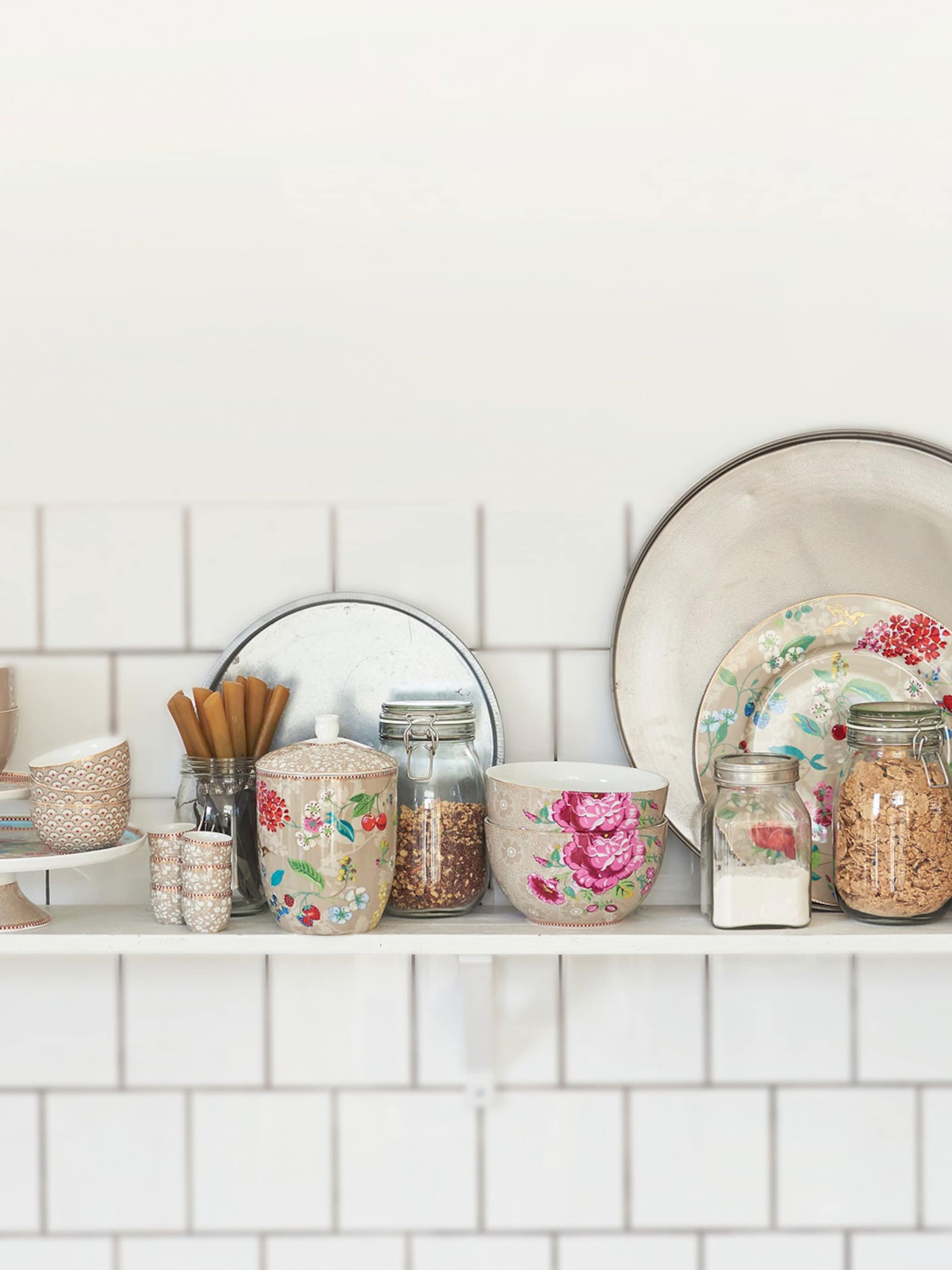 merk in de spotlight pip studio met pip servies