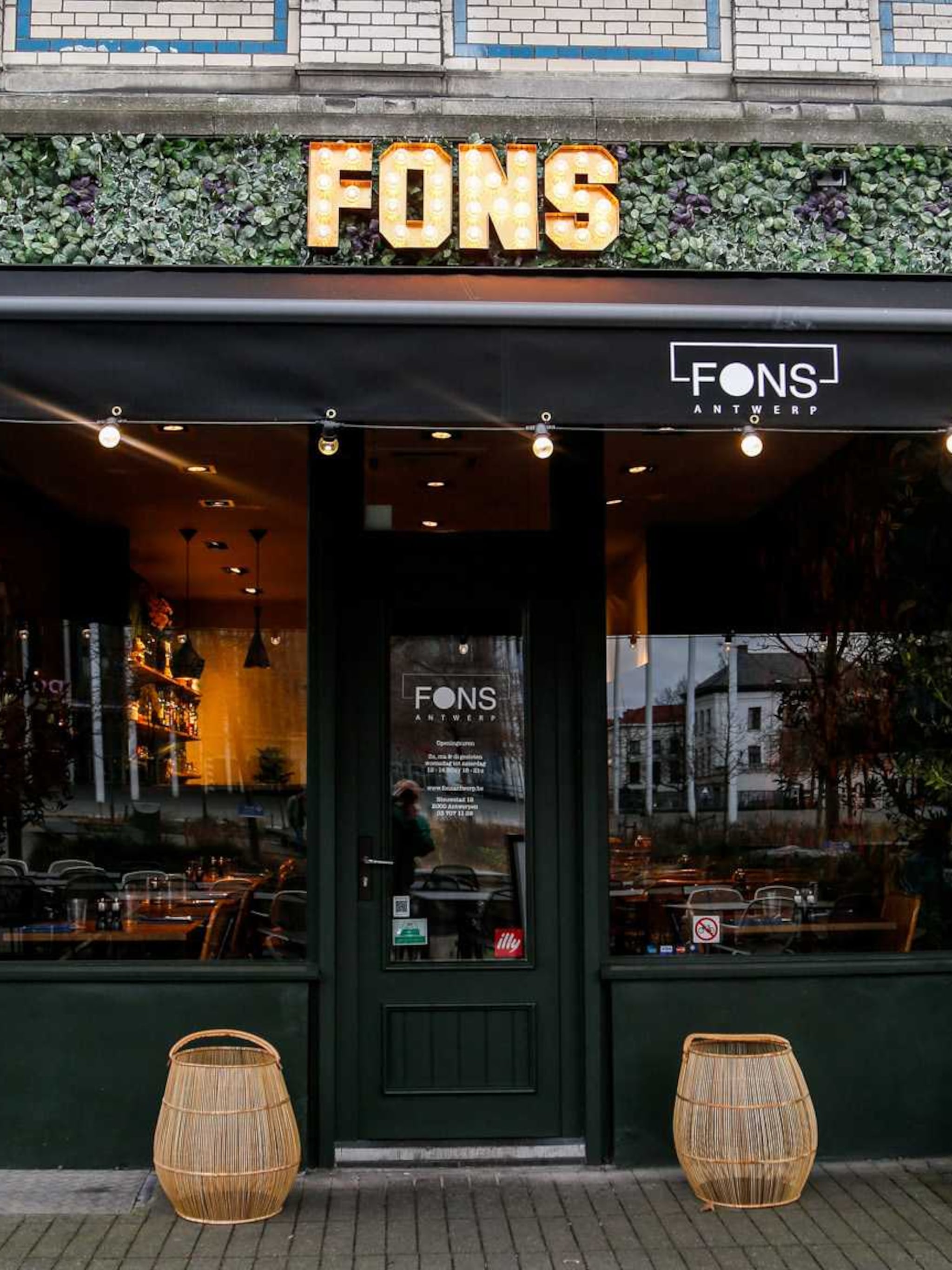 klassiekers bij familierestaurant fons in antwerpen