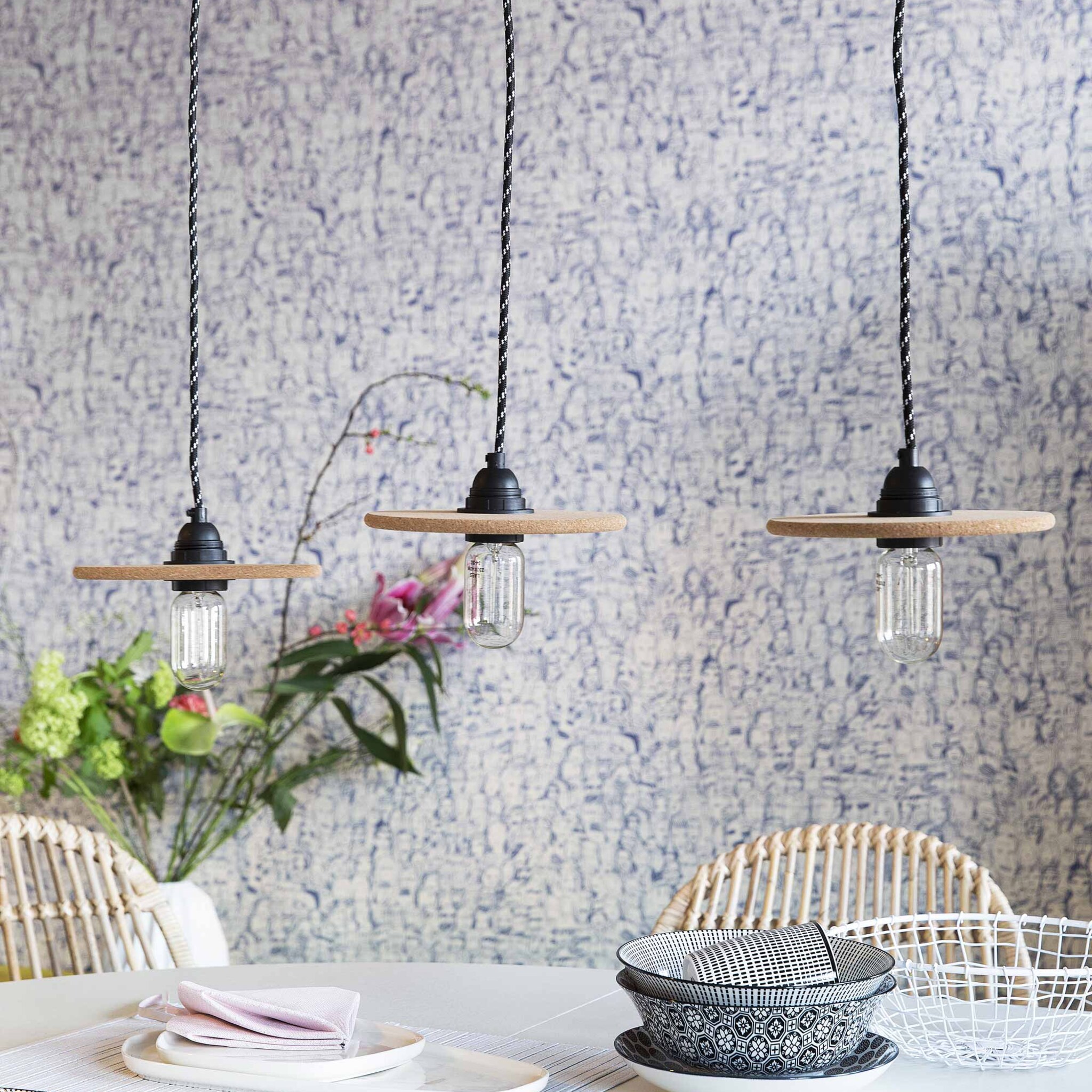 diy kurken hanglamp maken met onderzetters