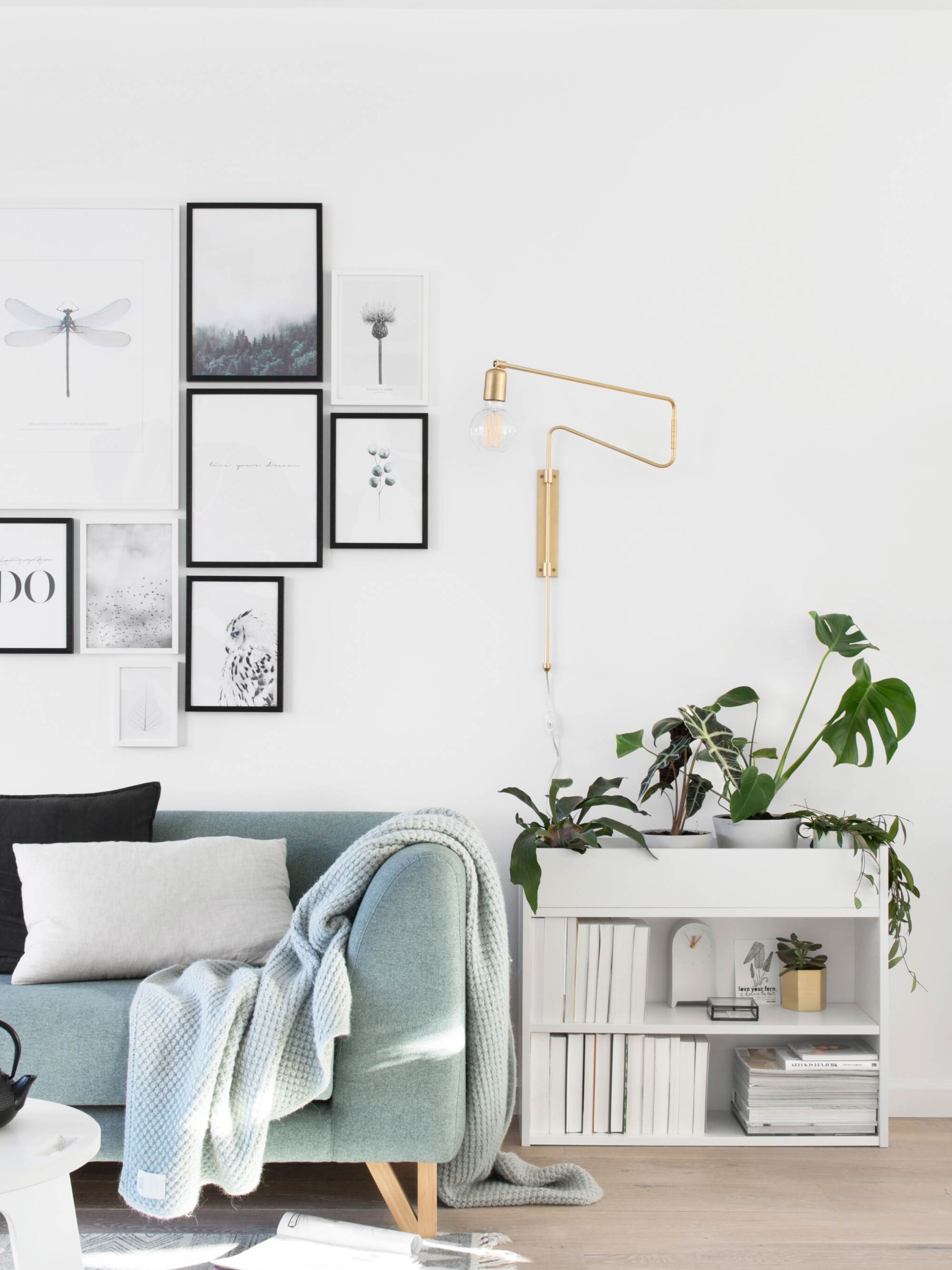 ikea hack boekenkast en plantenbak in een