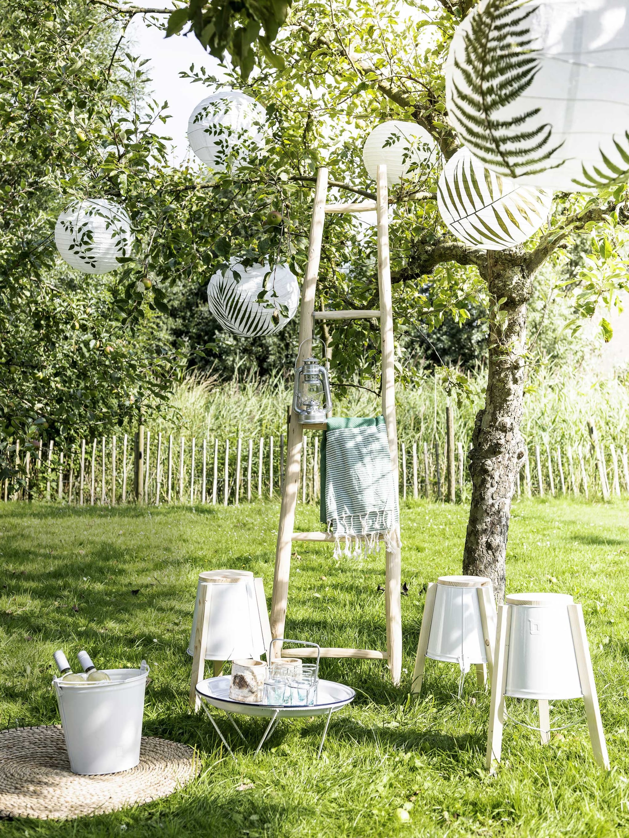 buiten feest diy bladerlampions
