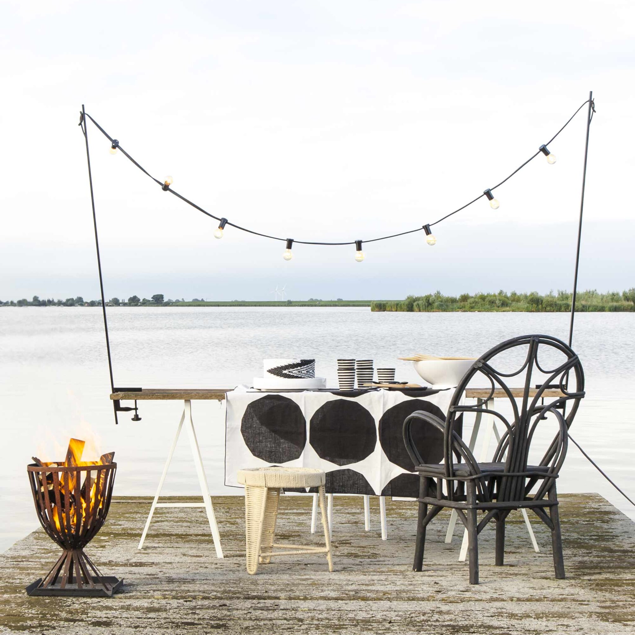 all set for summer met een tuin in stoer zwart en wit