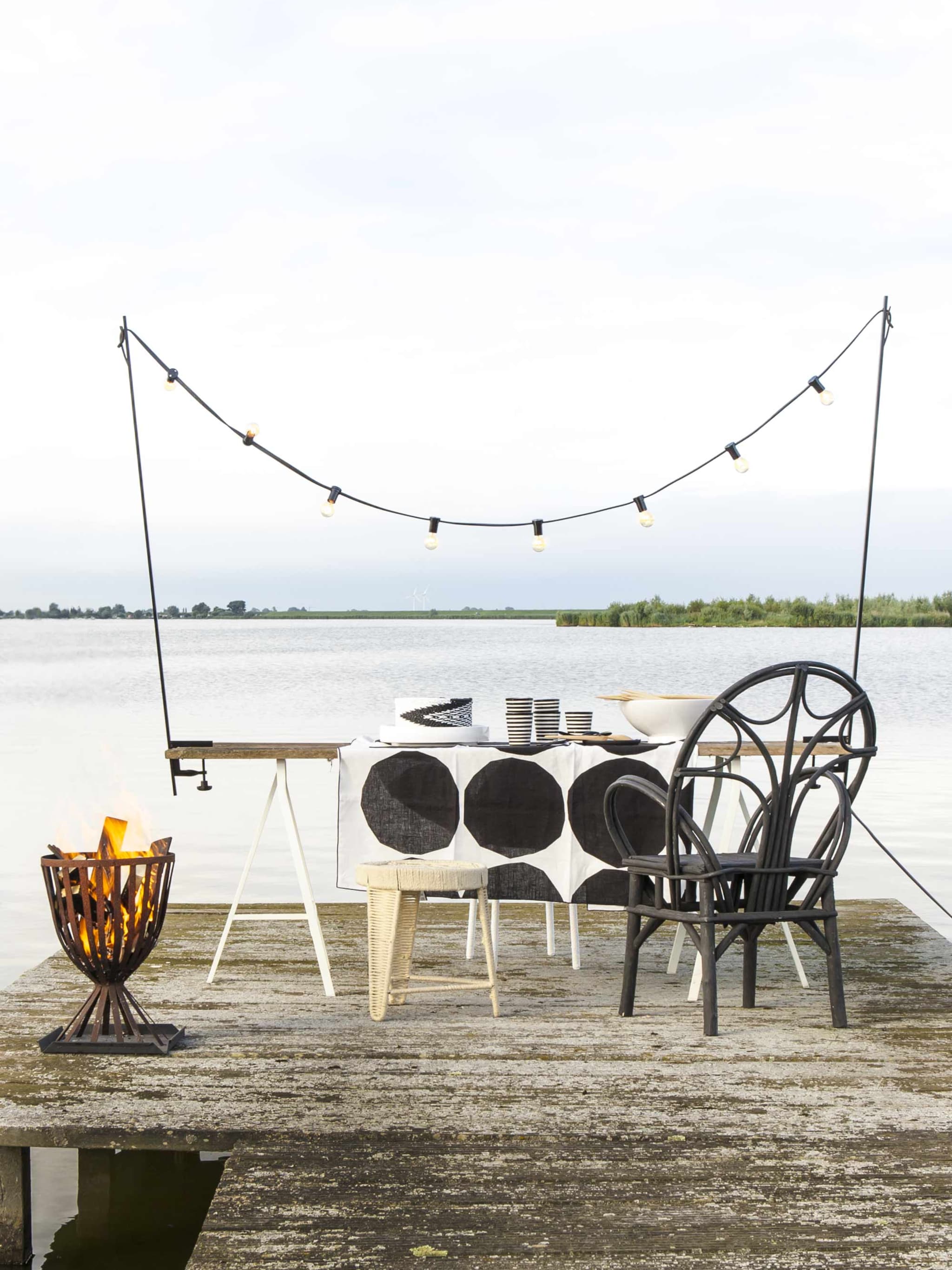 all set for summer met een tuin in stoer zwart en wit