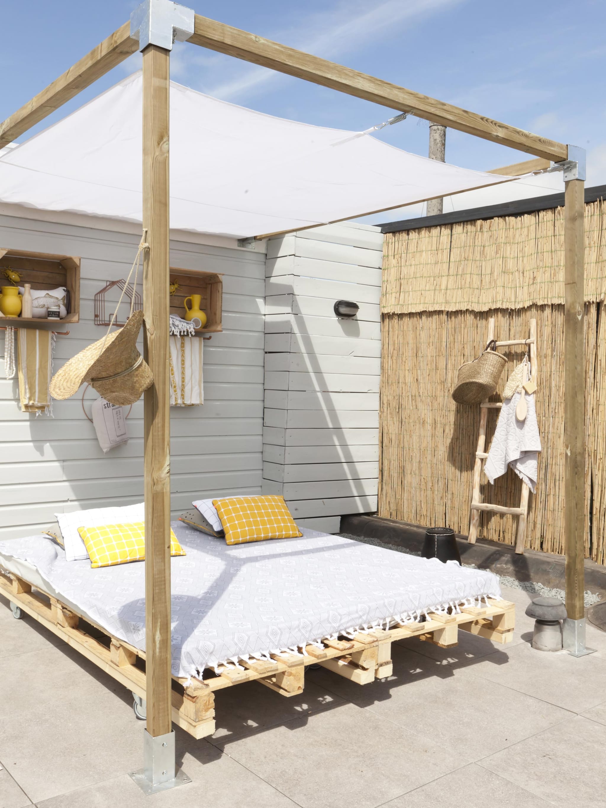 tropisch dakterras met loungebank