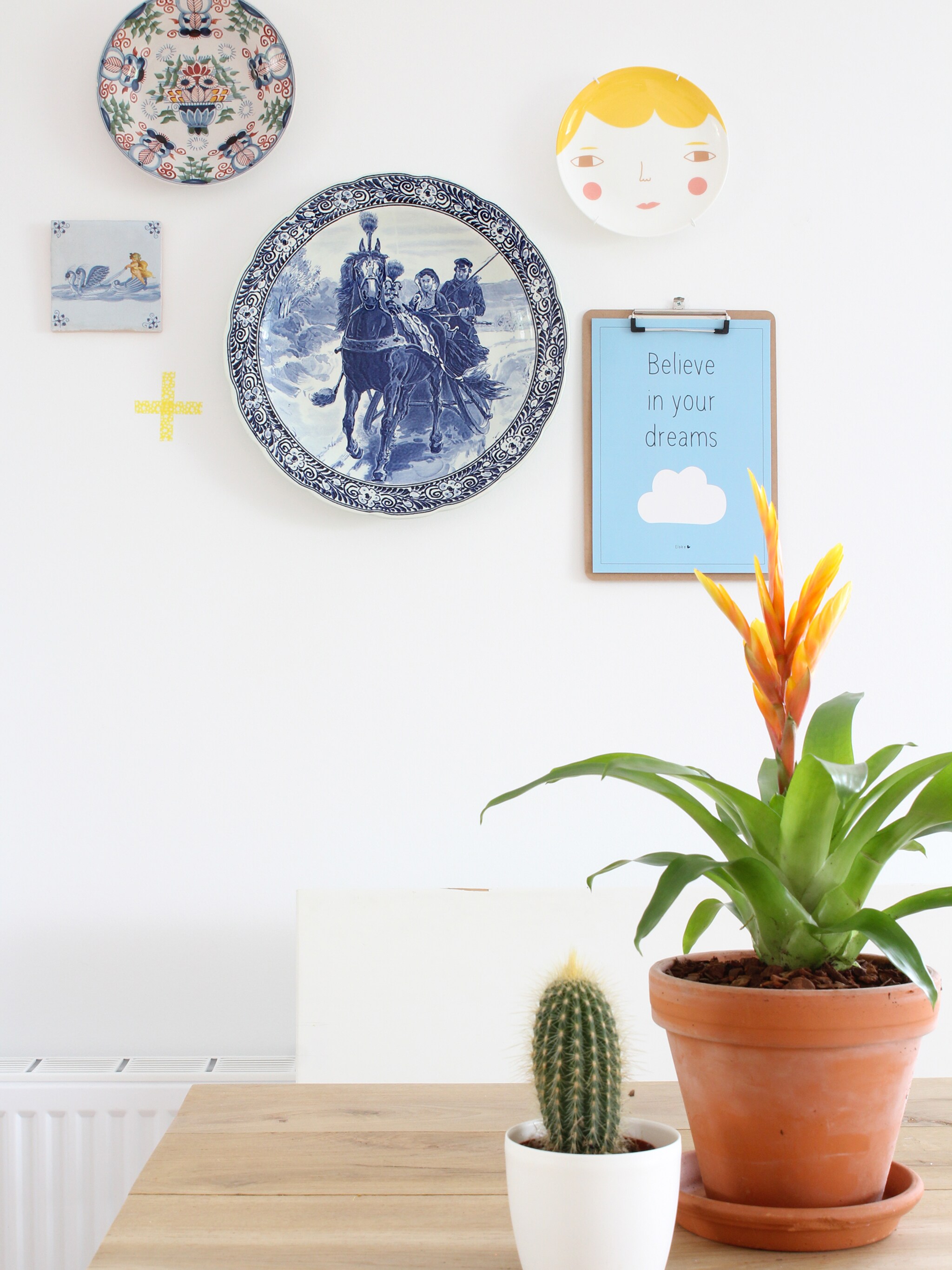 zomers blauw met een toefje geel