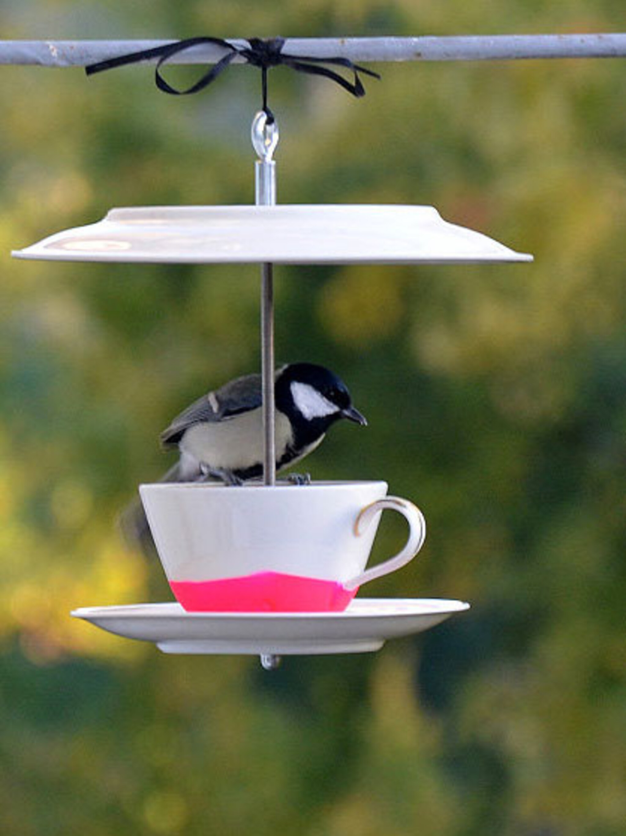 theeservies in de tuin