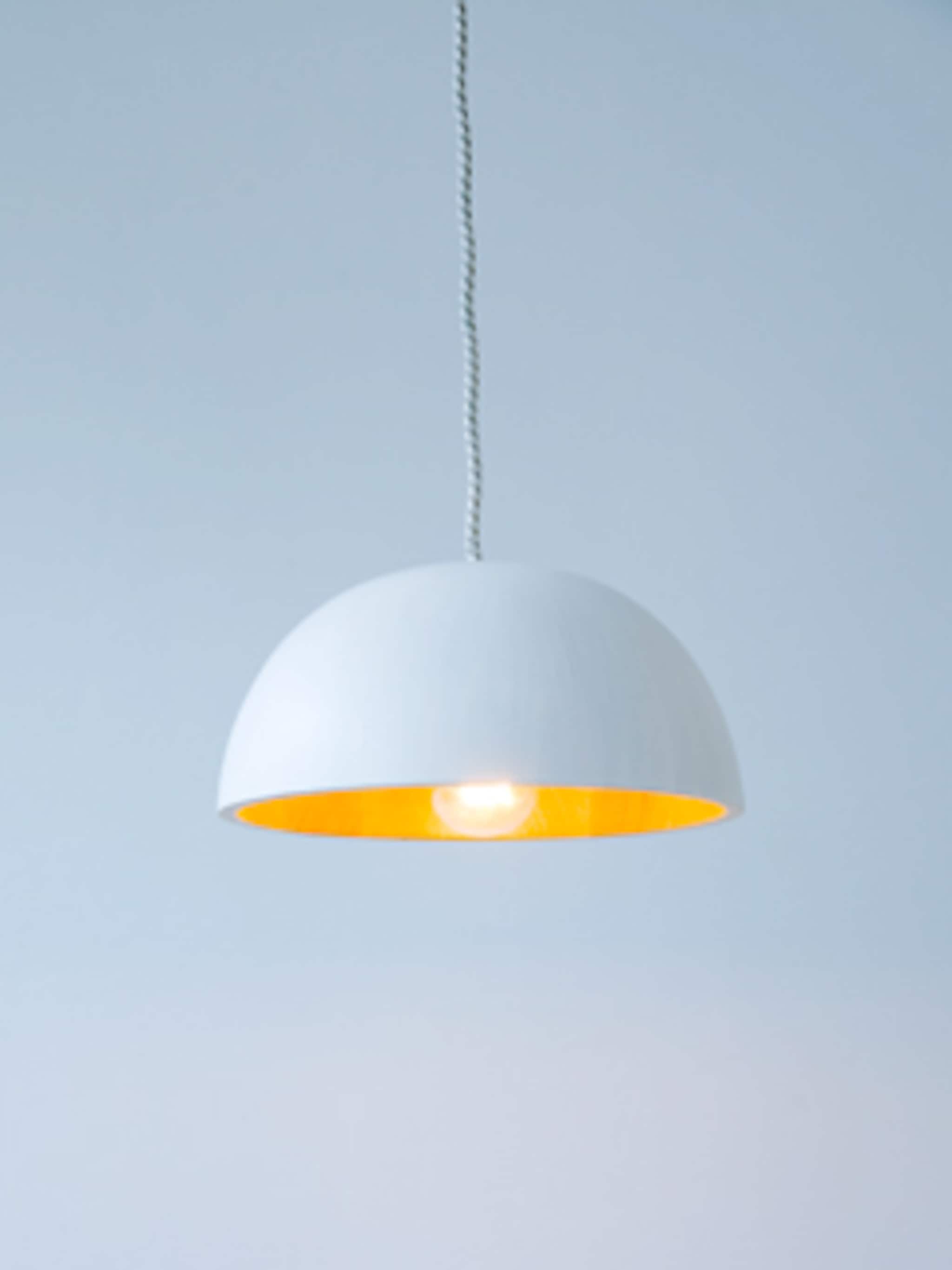 houten hanglamp van een slakom