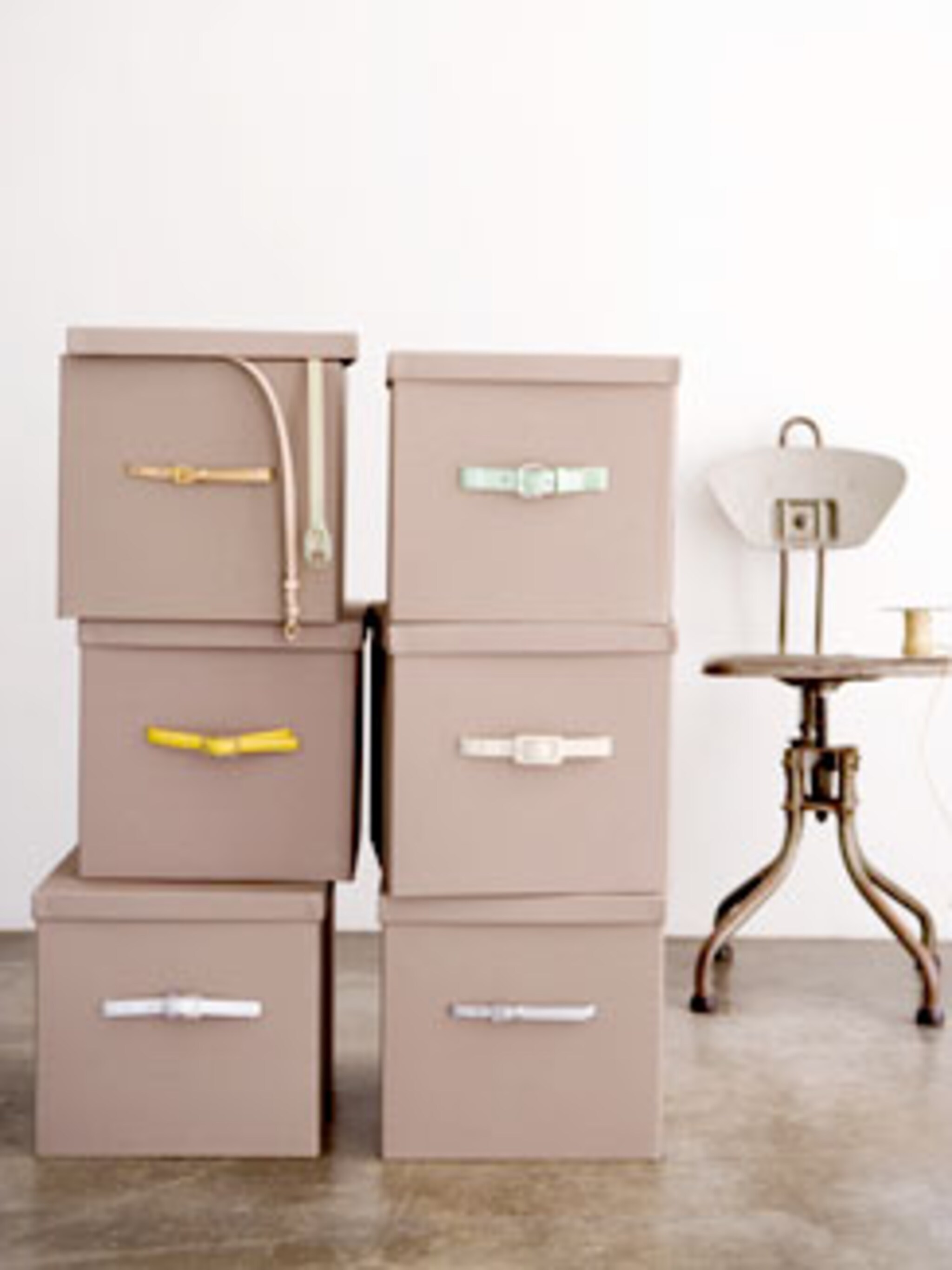 alles aan de kant in opbergdozen