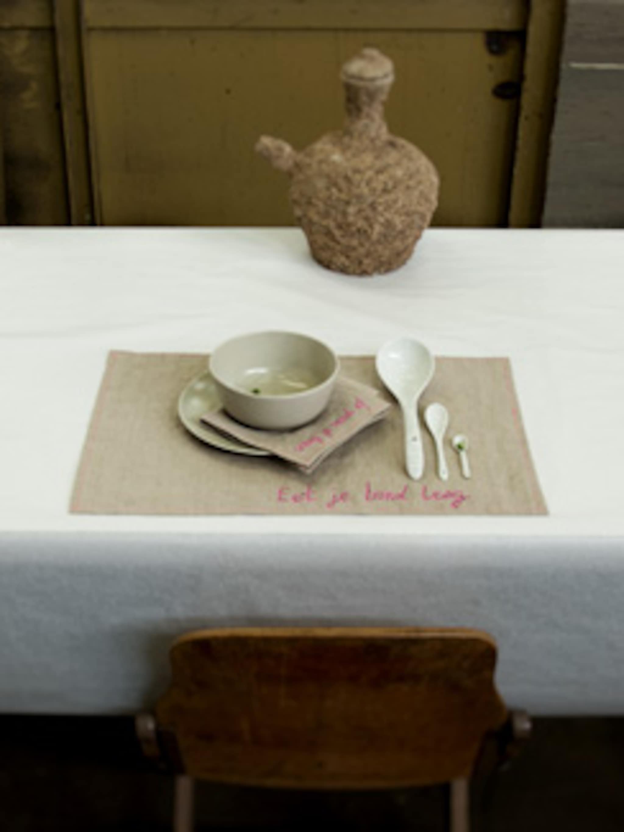 een persoonlijke boodschap op tafel