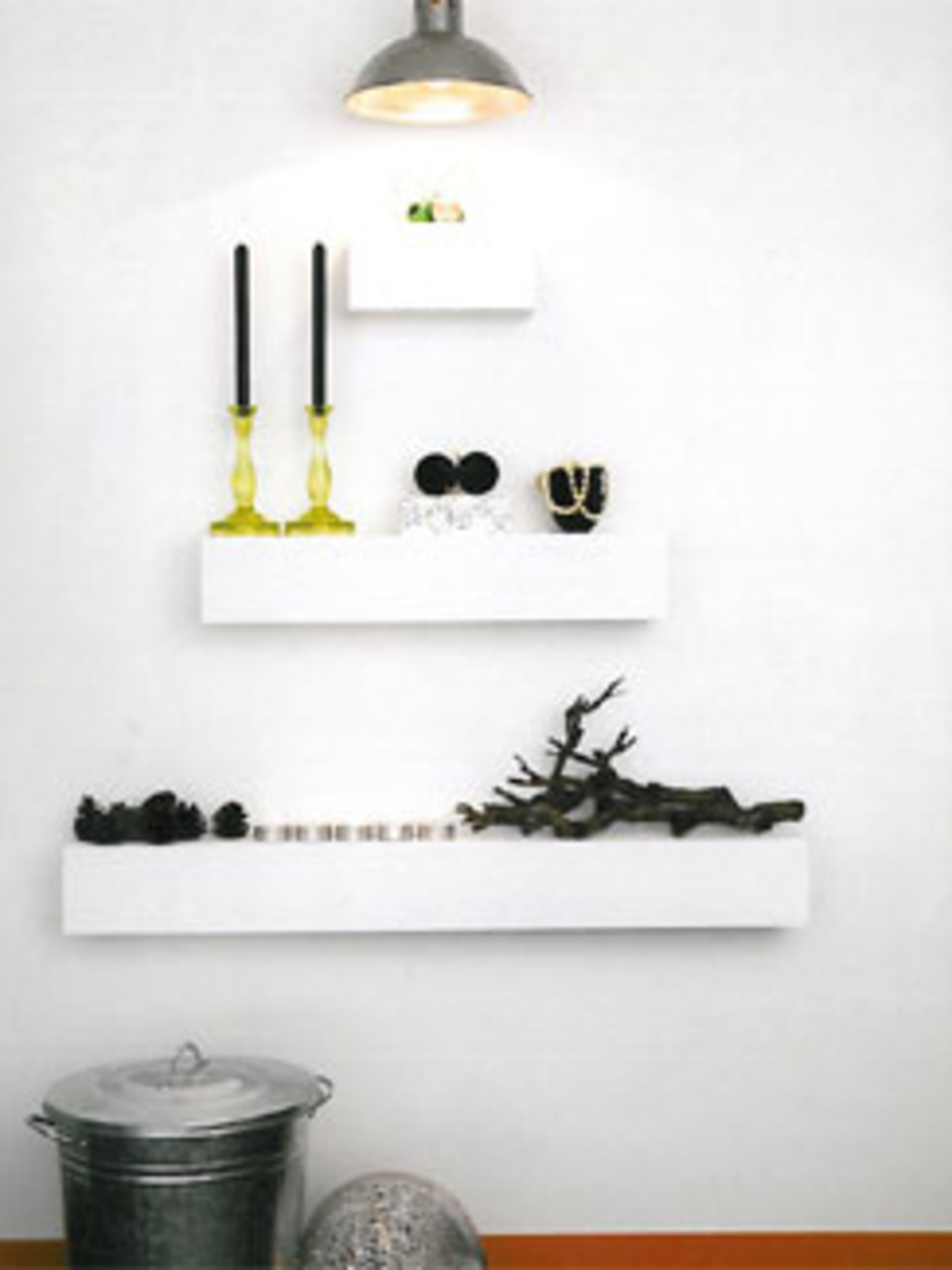 moderne kerstboom aan de wand