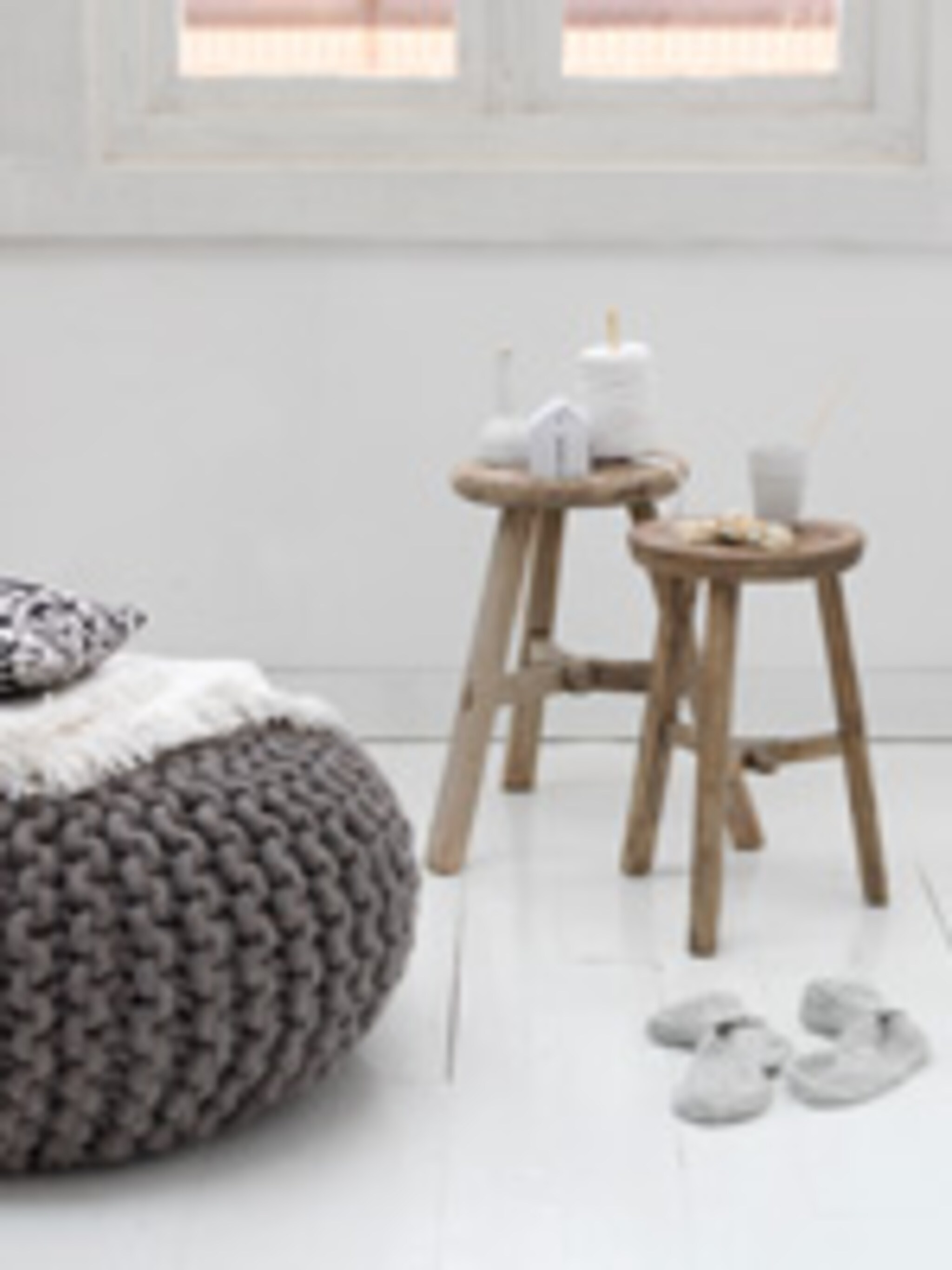 eerst leggen en dan de houten vloer wit verven