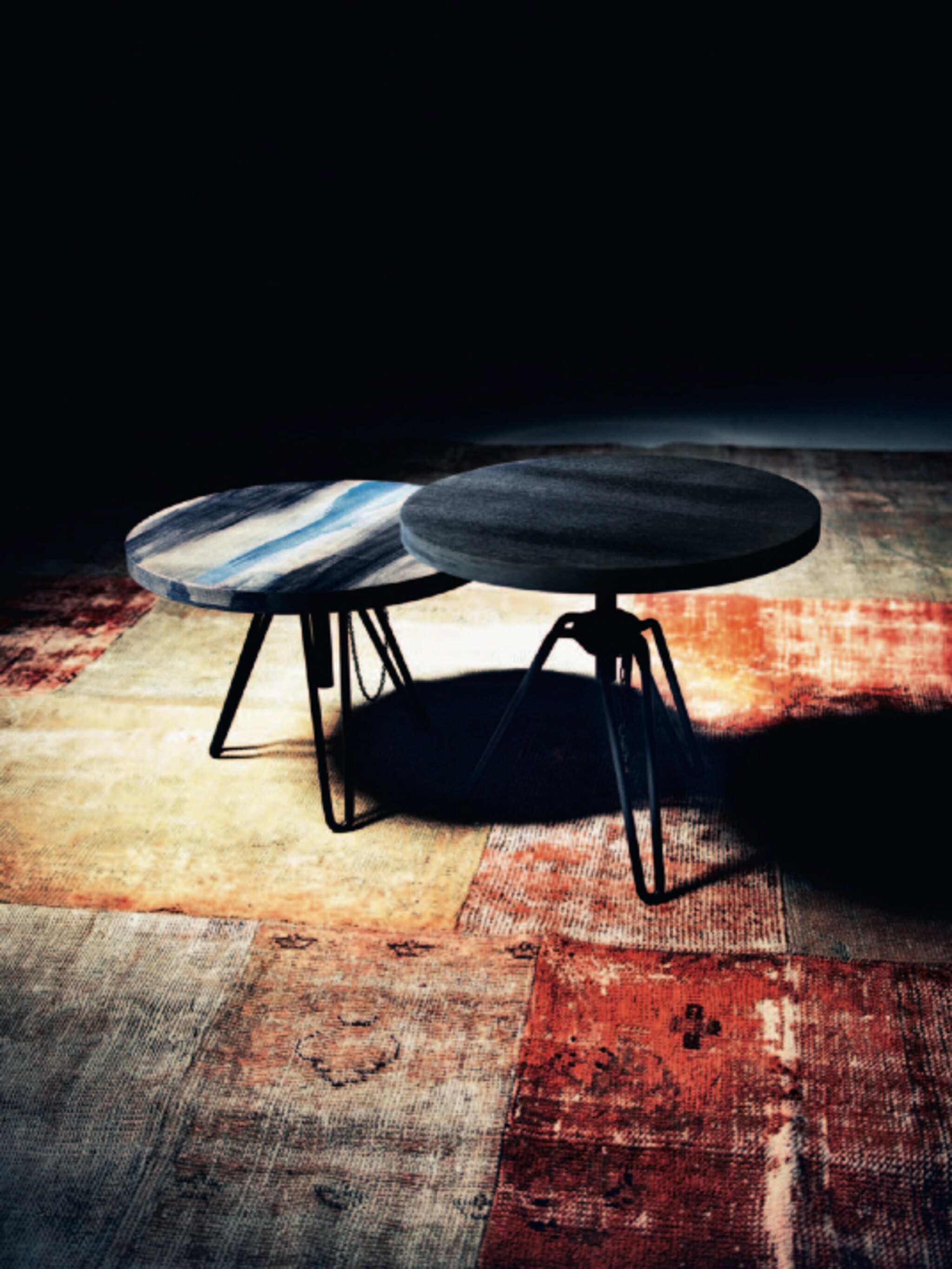 tof een zwarte tafel van diesel en moroso