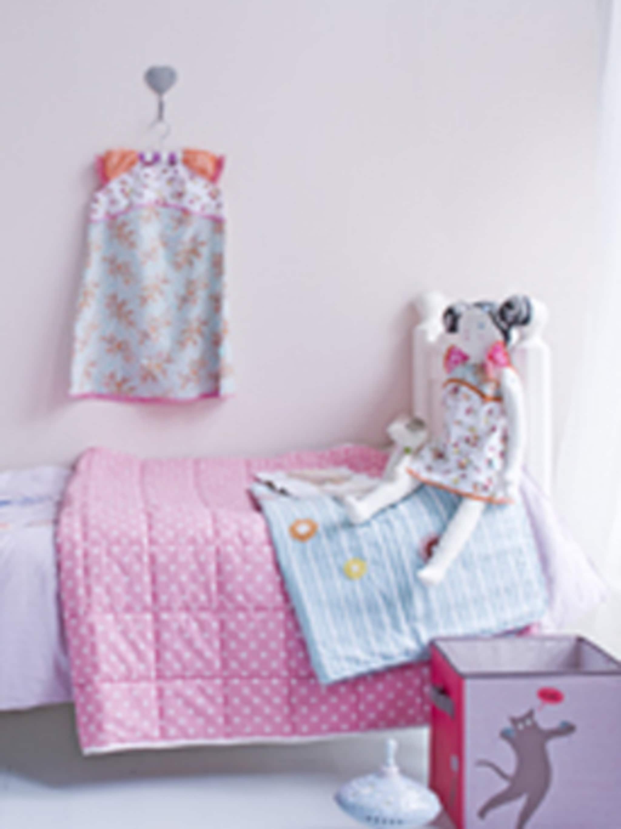 maak zelf een kinderbed met opbergruimte