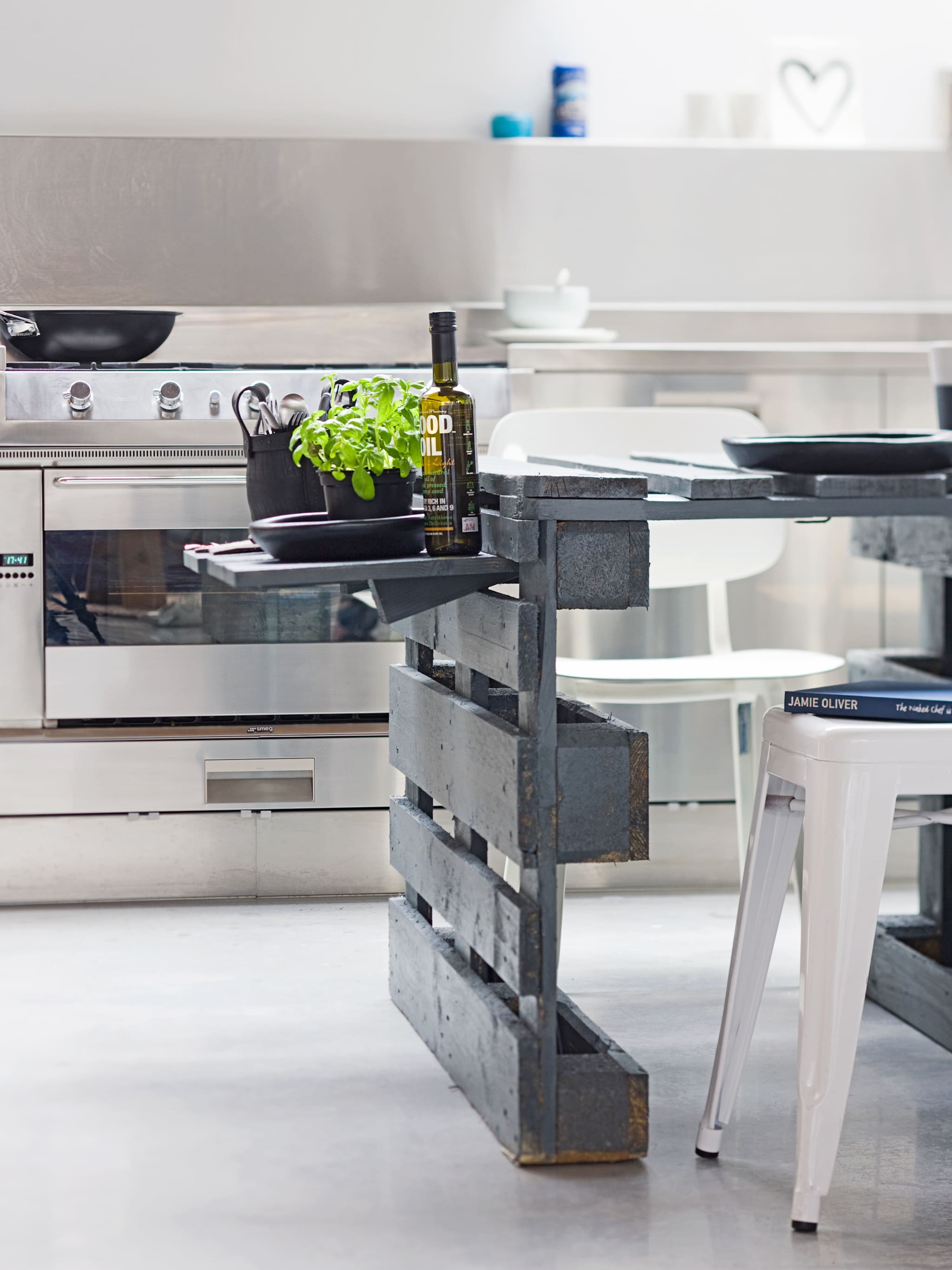 maak een bijna gratis pallet tafel van oude pallets