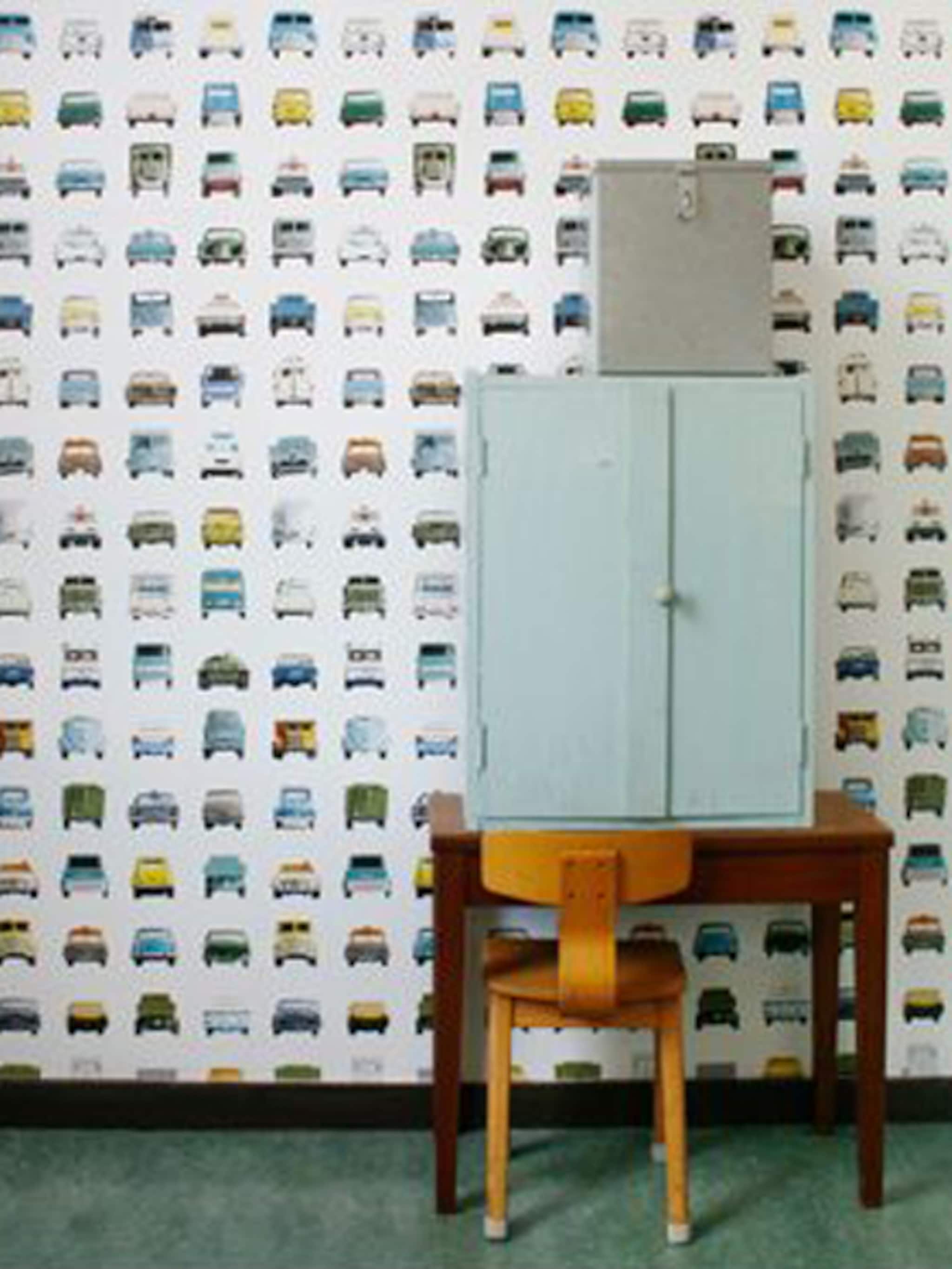 vrolijk behang met print van vintage auto s