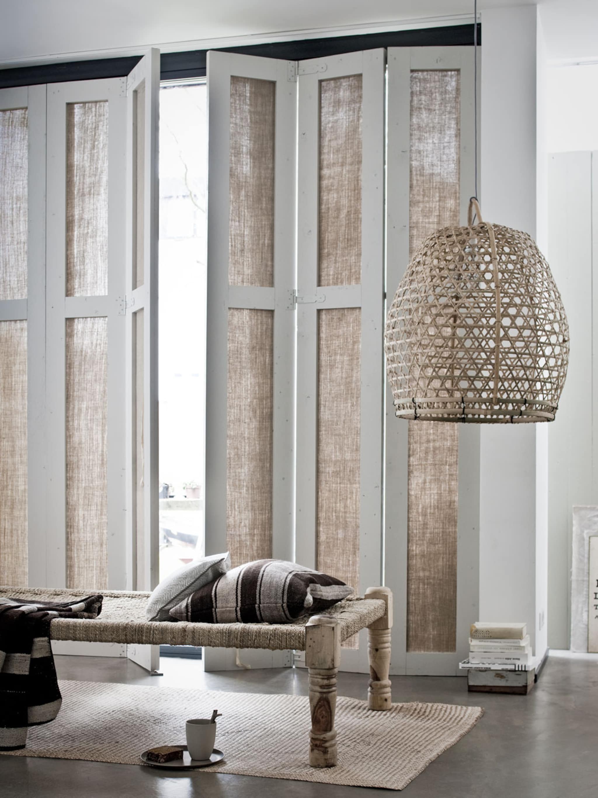 houten luiken met linnen panelen