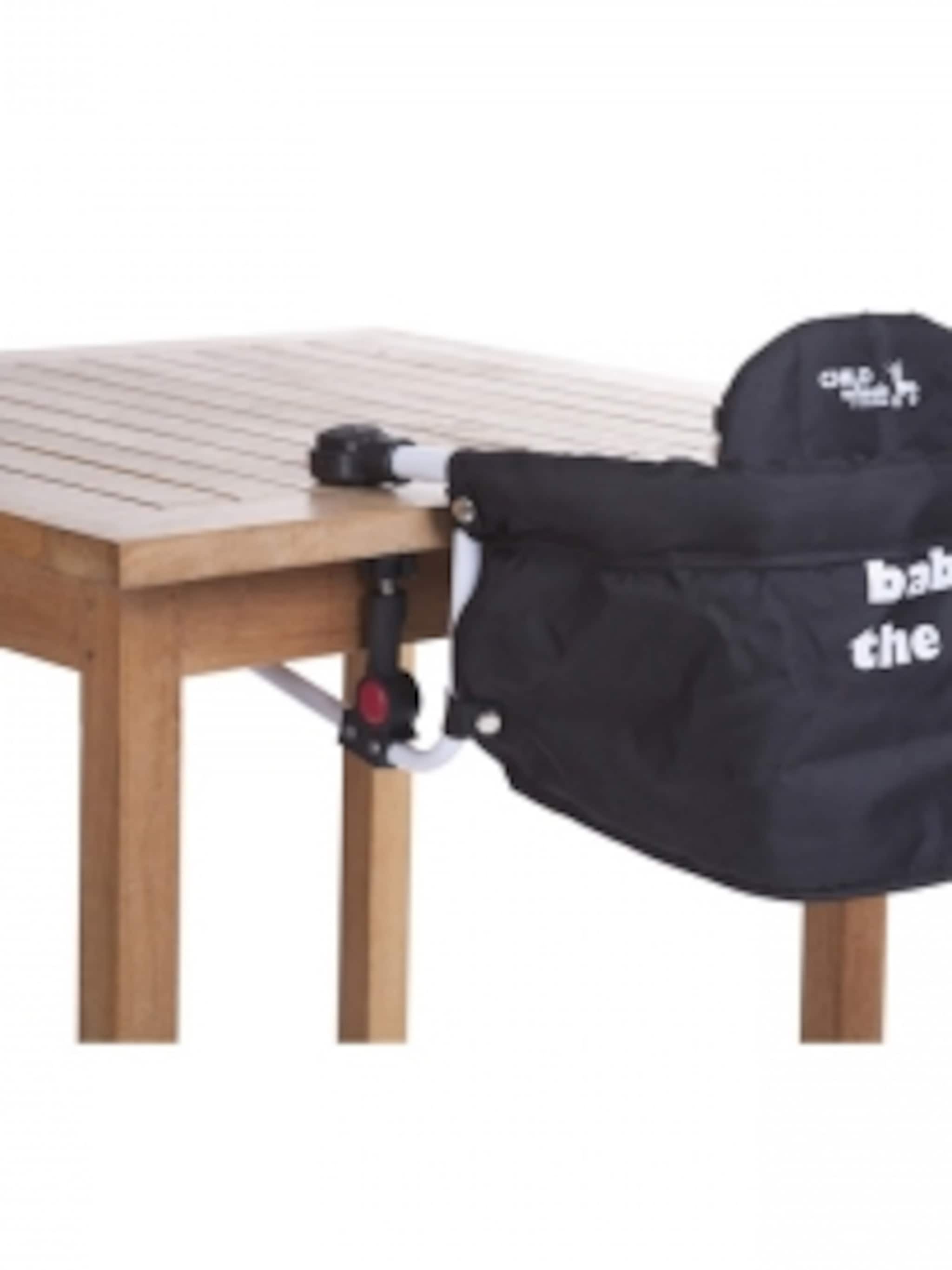 kinderstoel aan tafel hangen