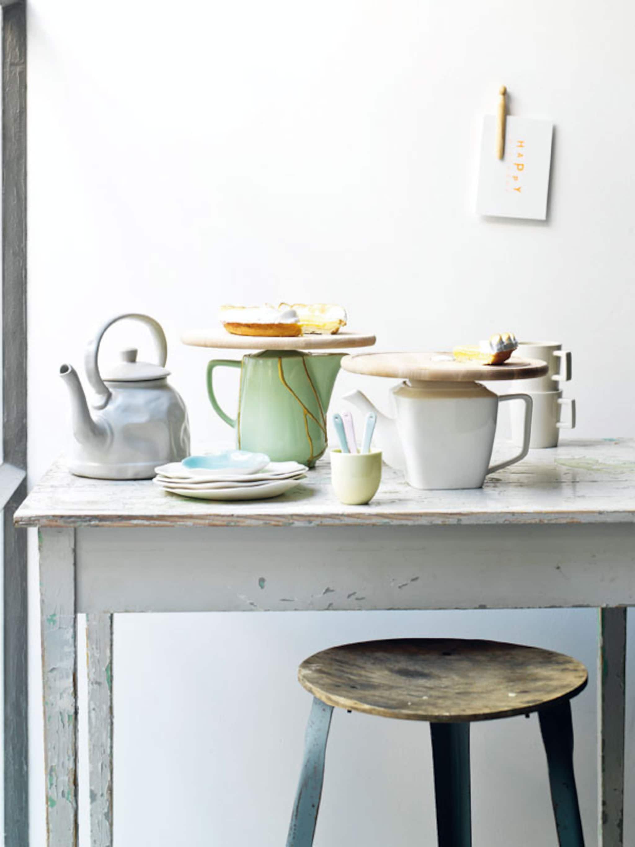 taartplateau voor al het lekkers bij de thee