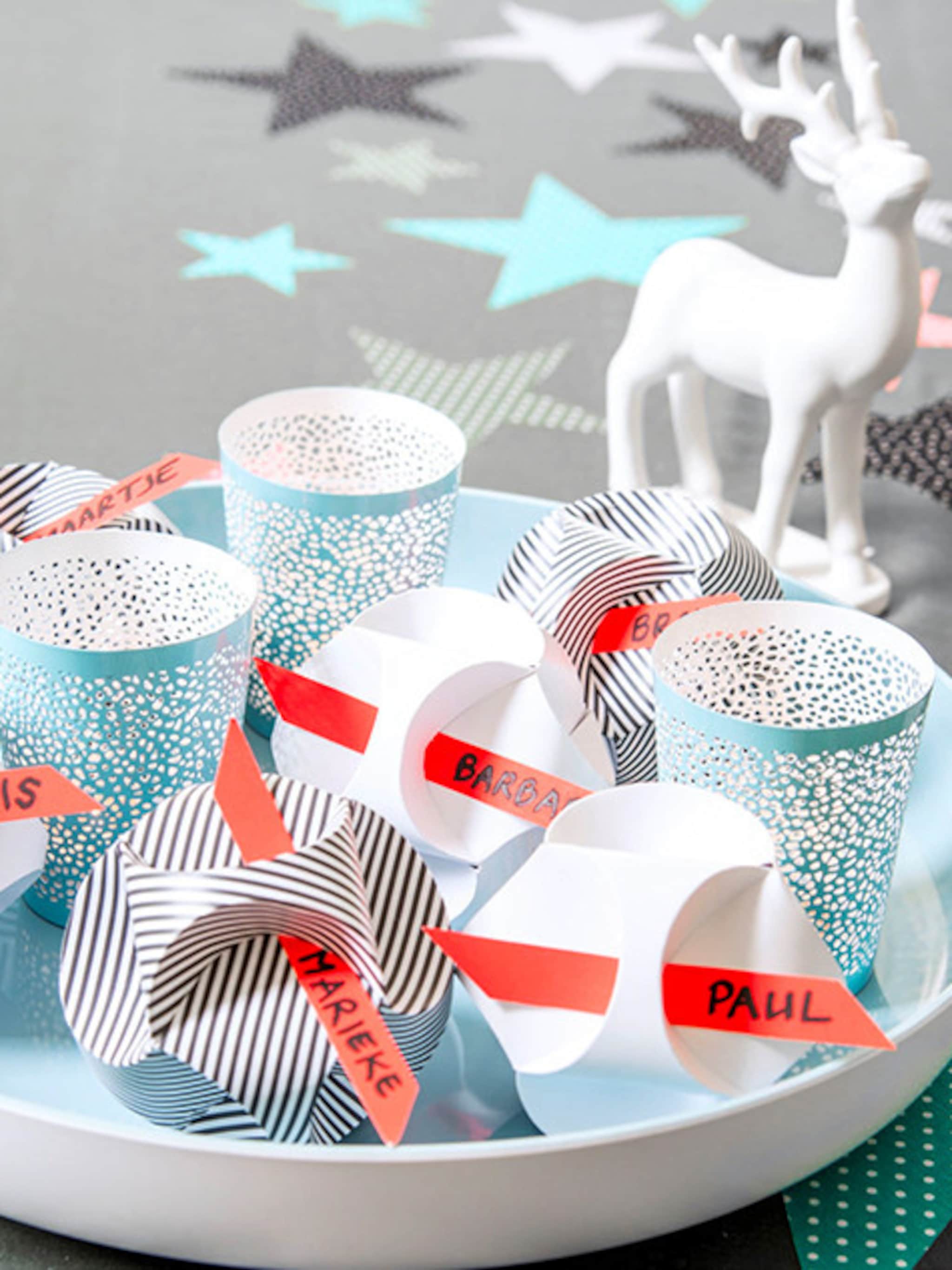 kerstballen van papier