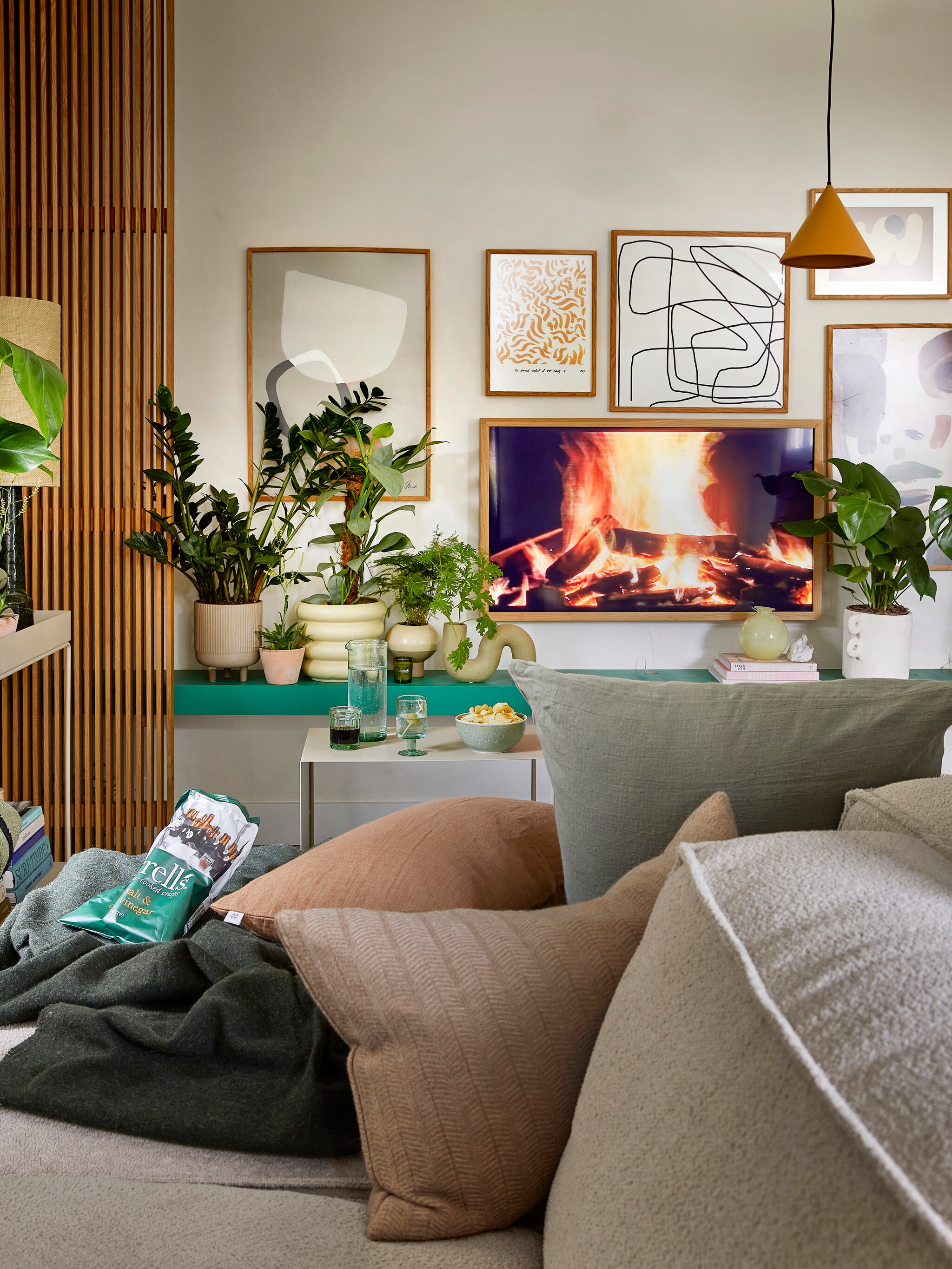 8x de tv stijlvol verwerken of zelfs verbergen in het interieur